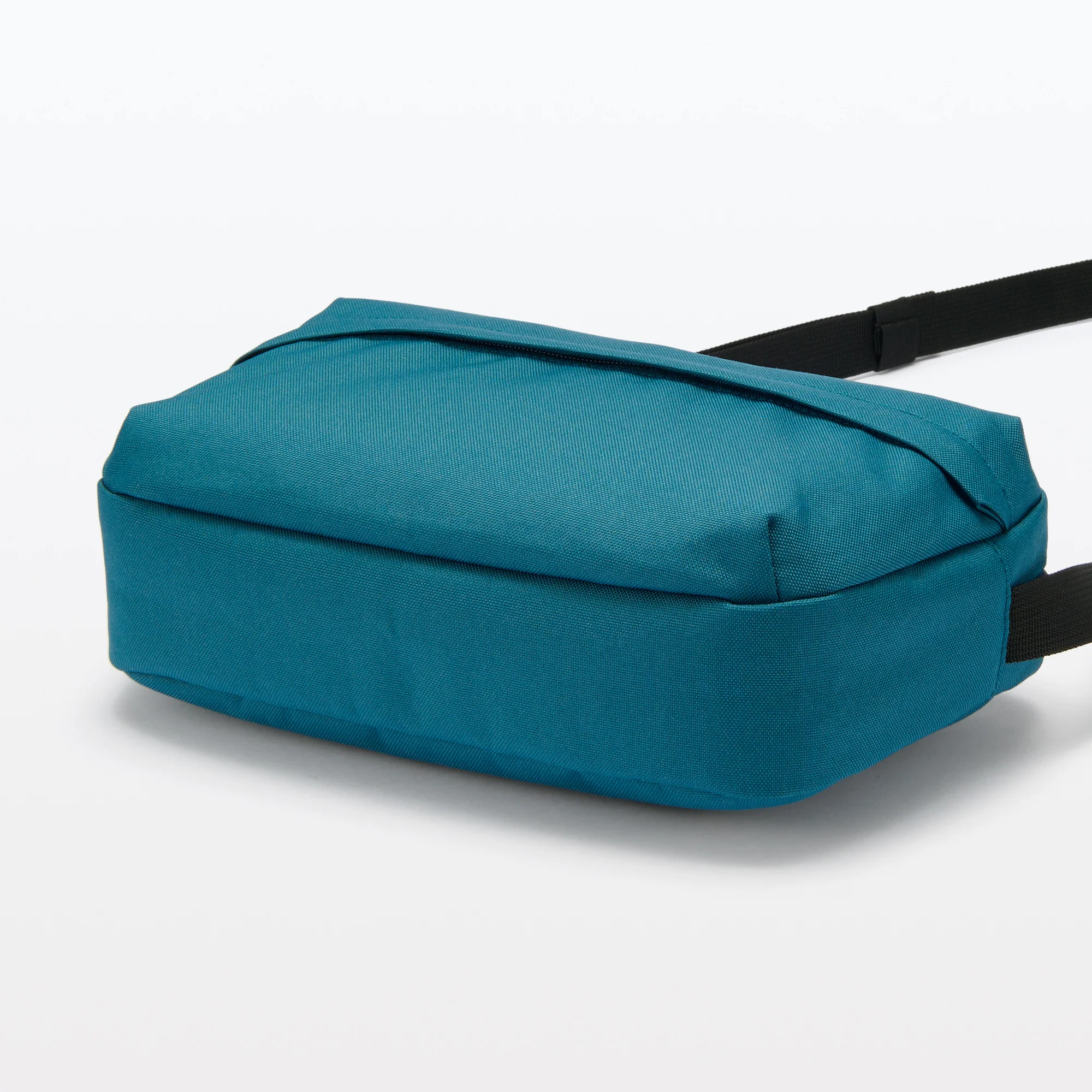 2-Way Water Repellent Shoulder Bag - Image 58