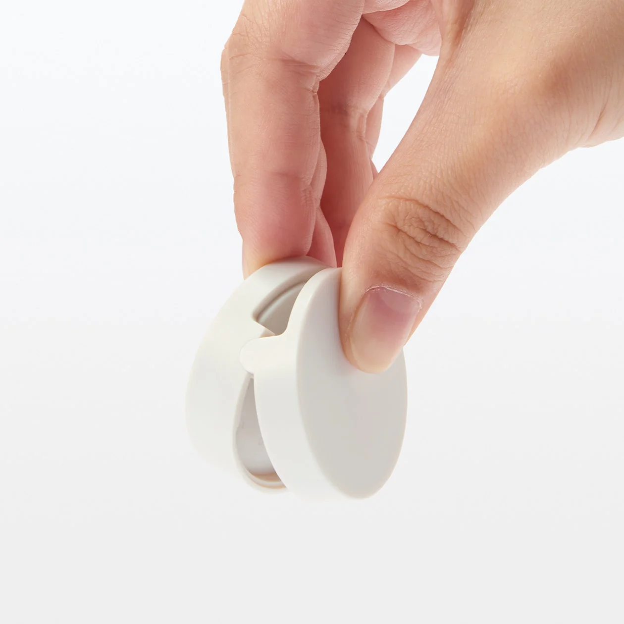 ABS Clip with Magnet - Image 5