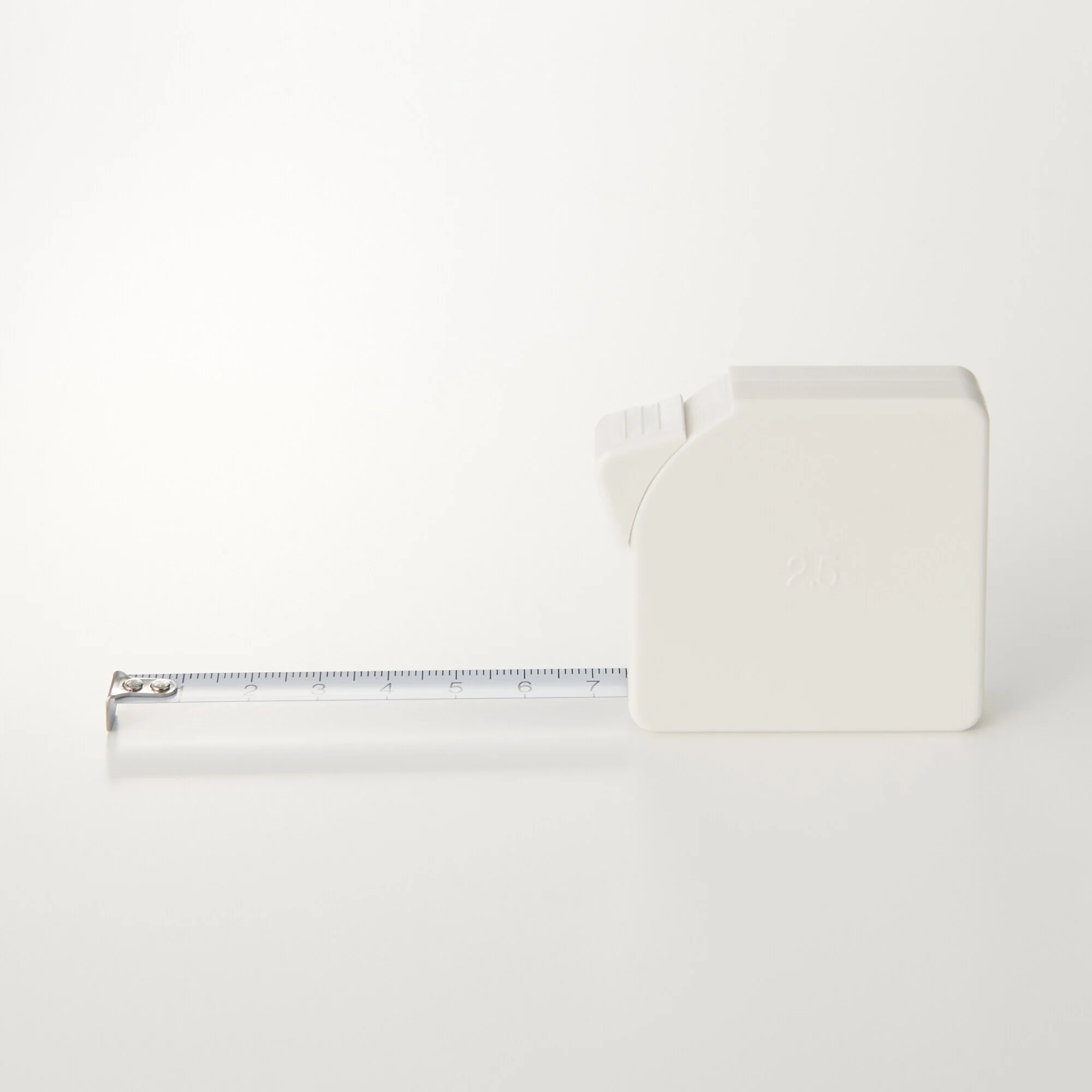 ABS Writable Measuring Tape L2.5 m - Image 5