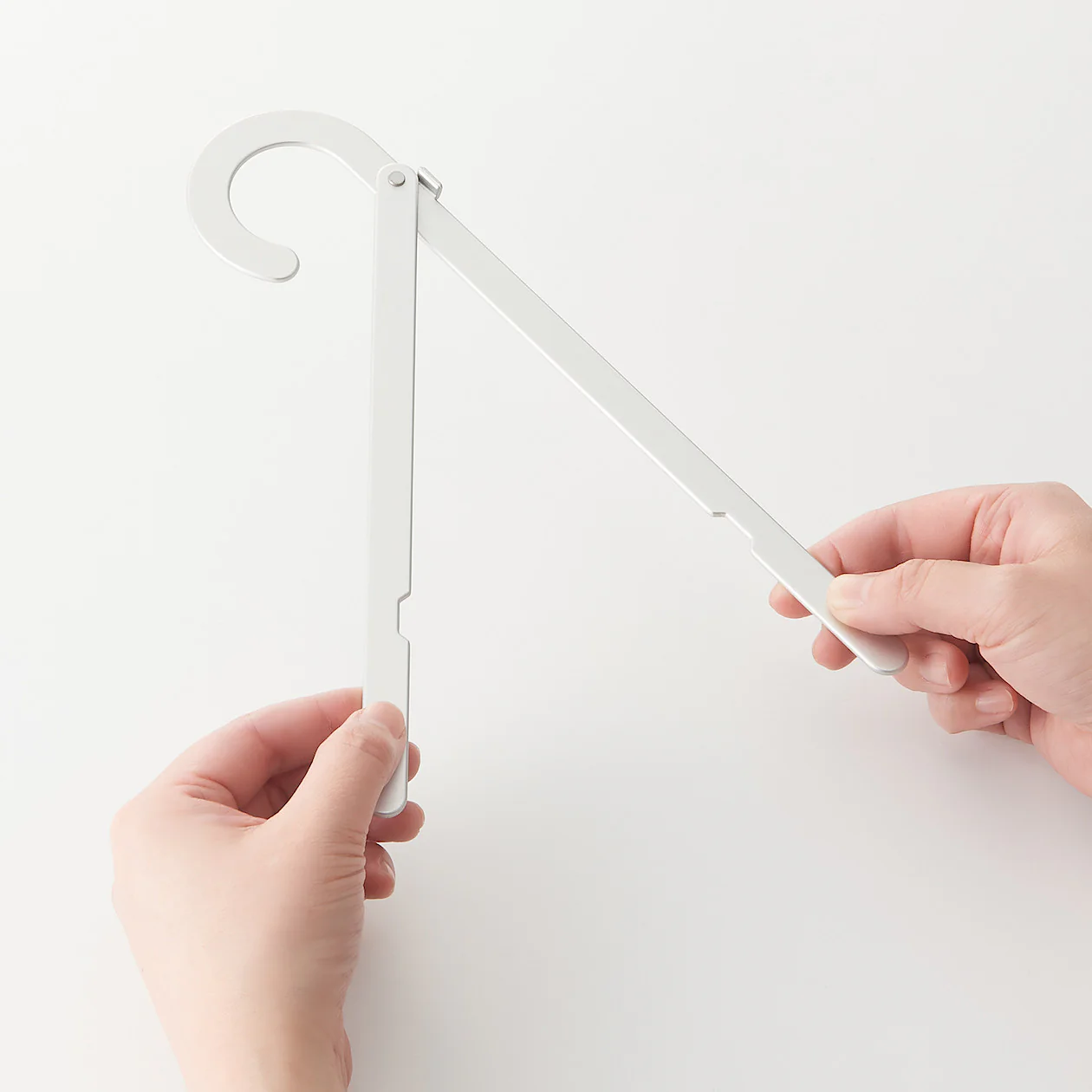 Portable Foldable Hanger - Image 7