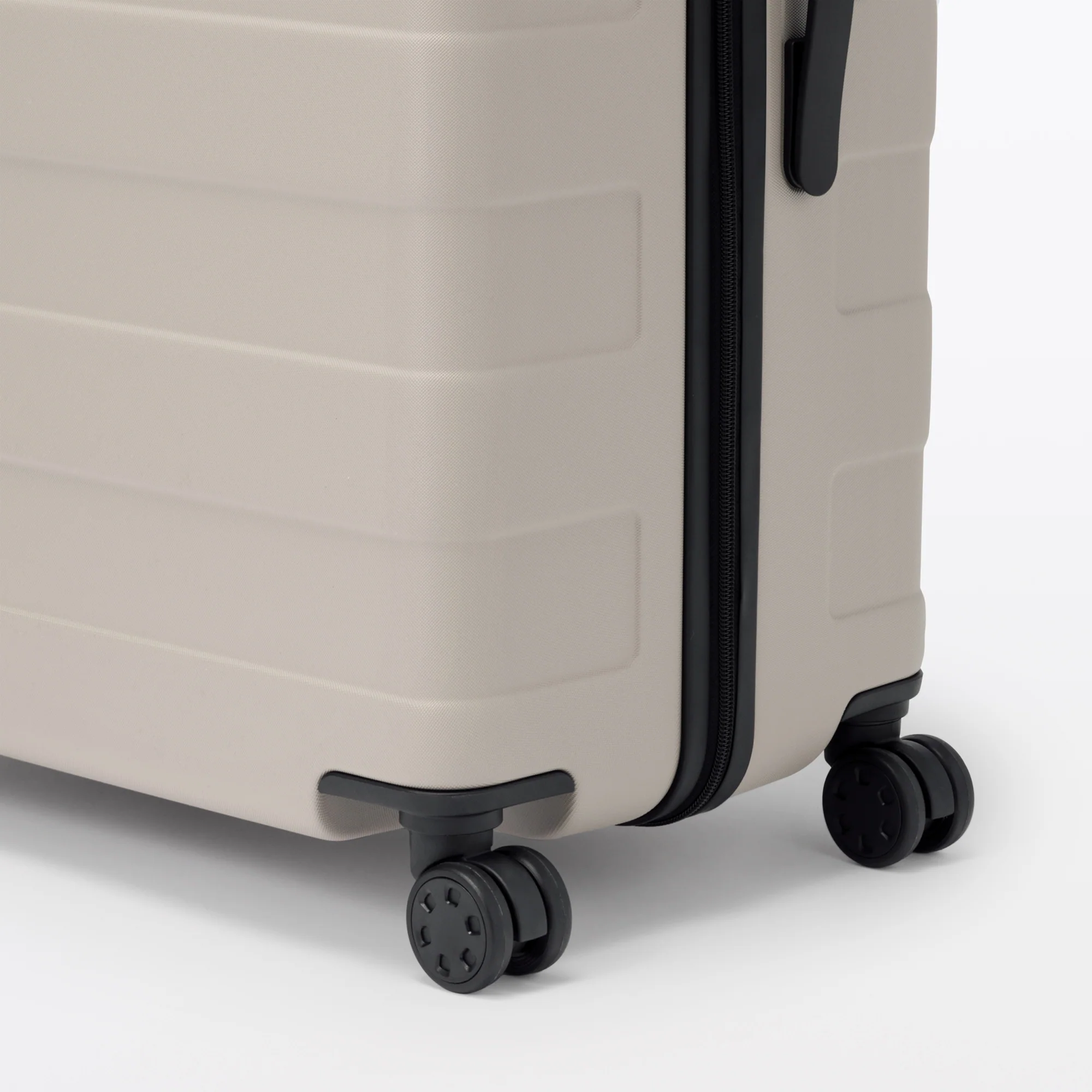 Hard Shell Suitcase 105L | Check-In - Image 24