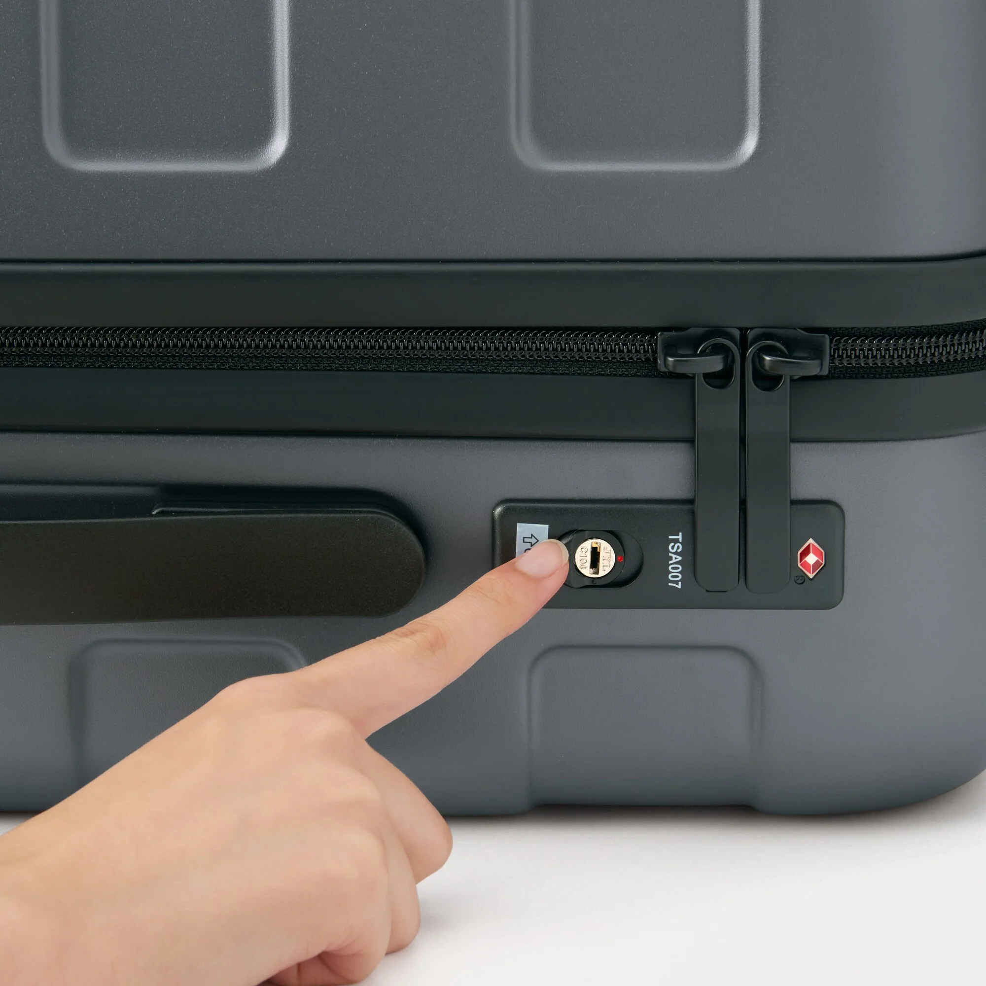 Adjustable Handle Hard Shell Suitcase 36L | Carry-On - Image 10