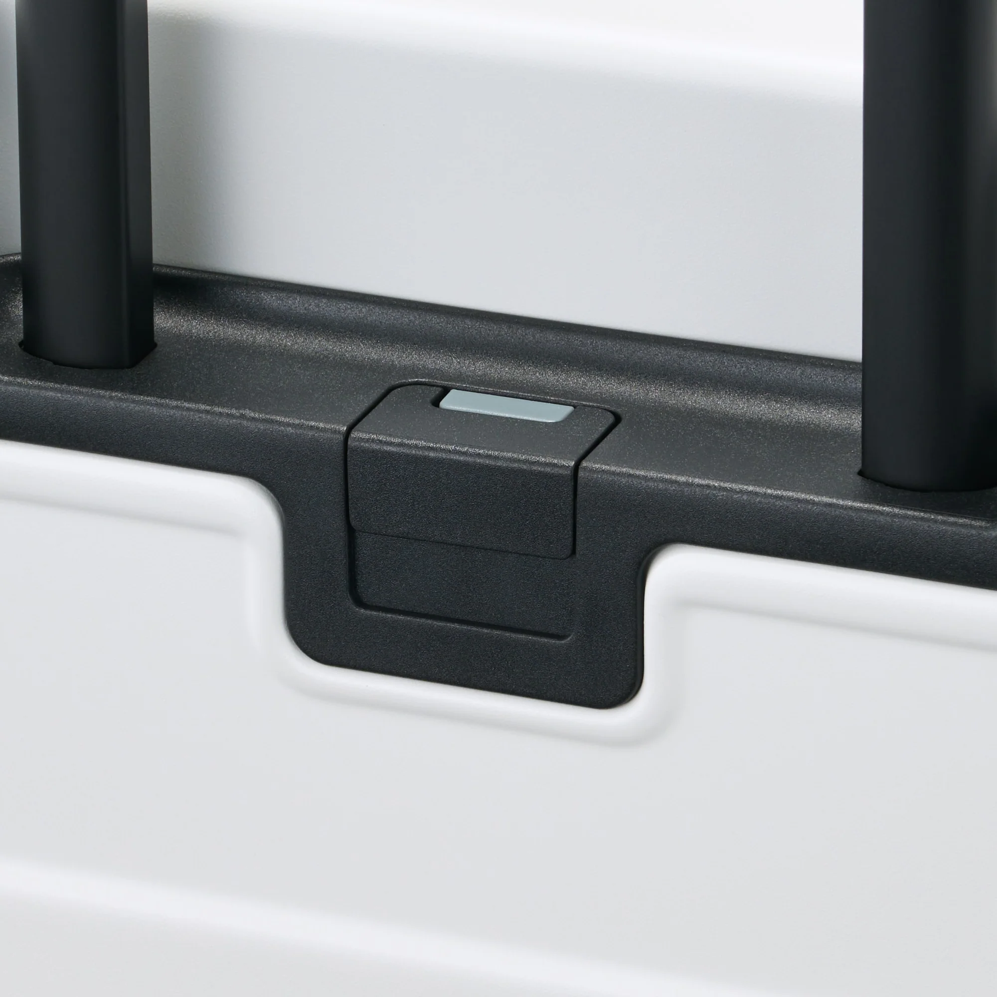 Adjustable Handle Hard Shell Suitcase 75L | Check-In - Image 12