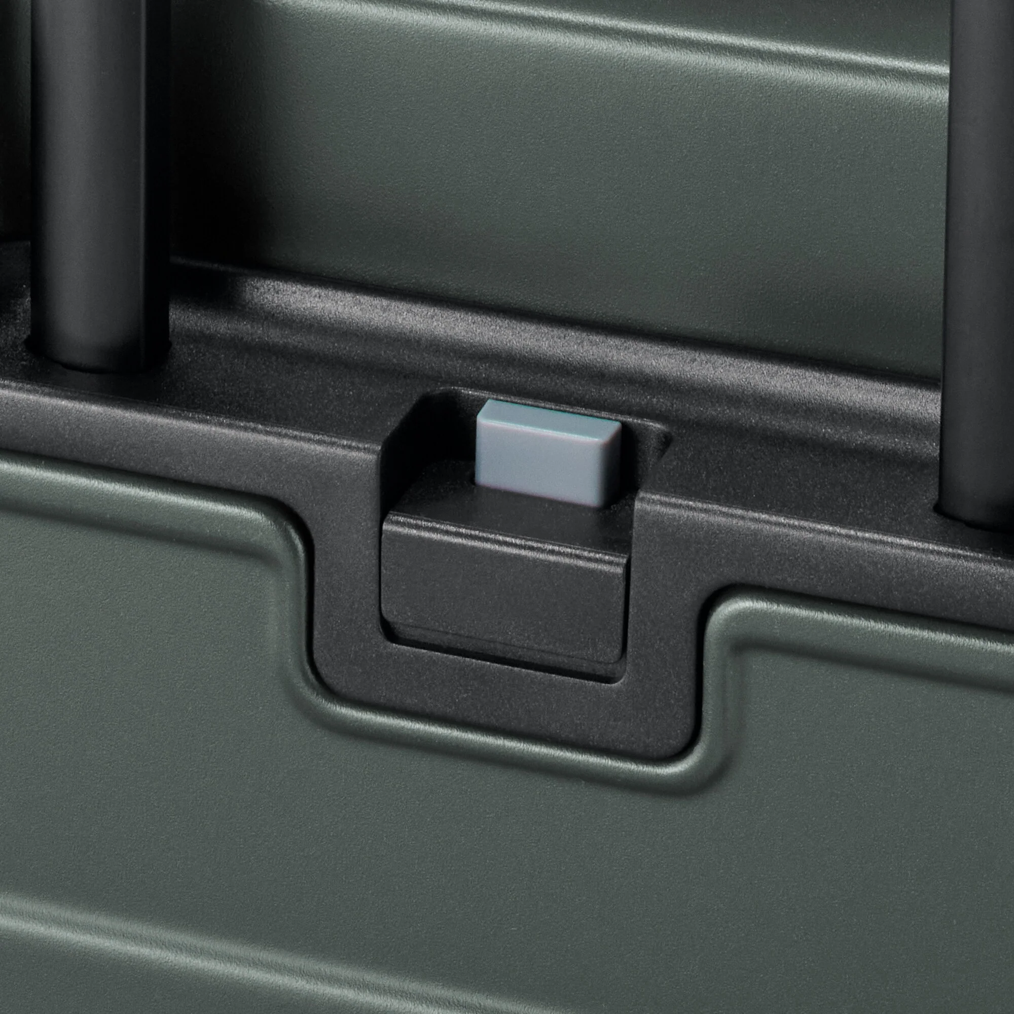 Adjustable Handle Hard Shell Suitcase 75L | Check-In - Image 13