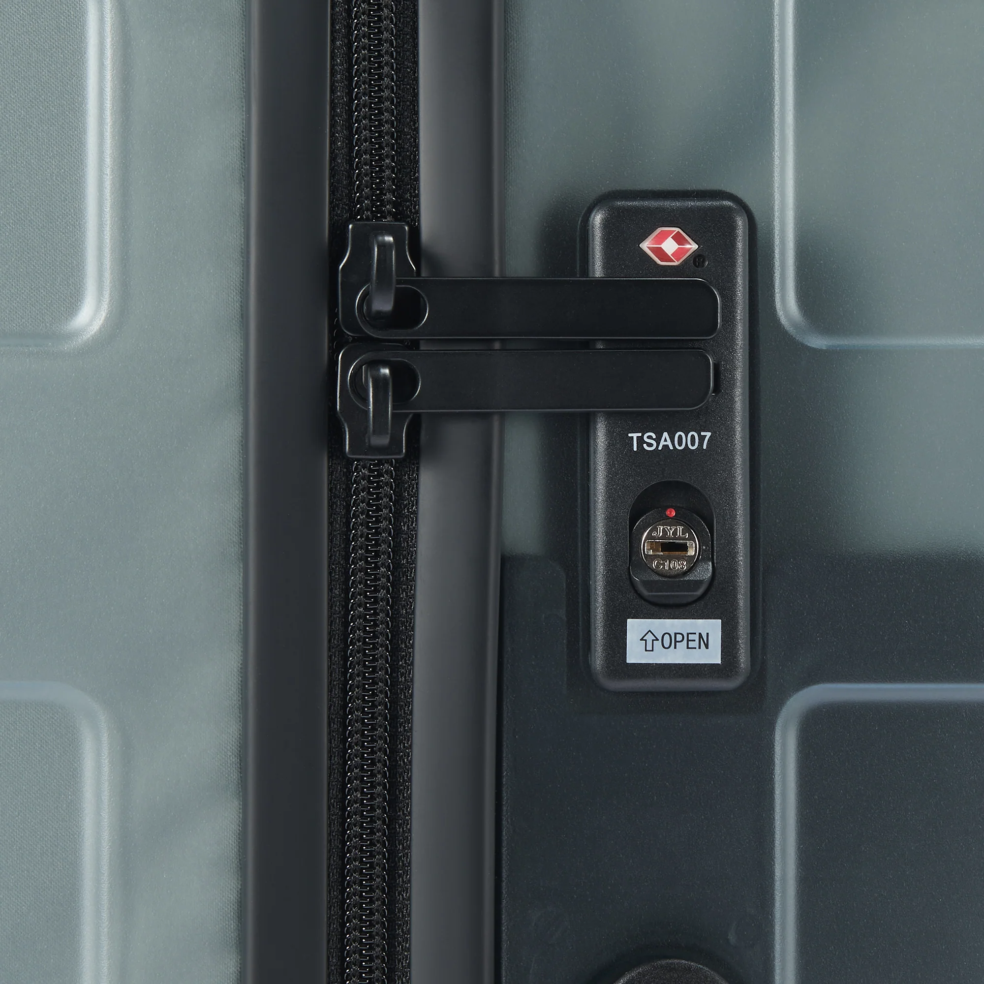 Adjustable Handle Hard Shell Suitcase 75L - Translucent | Check-In - Image 9