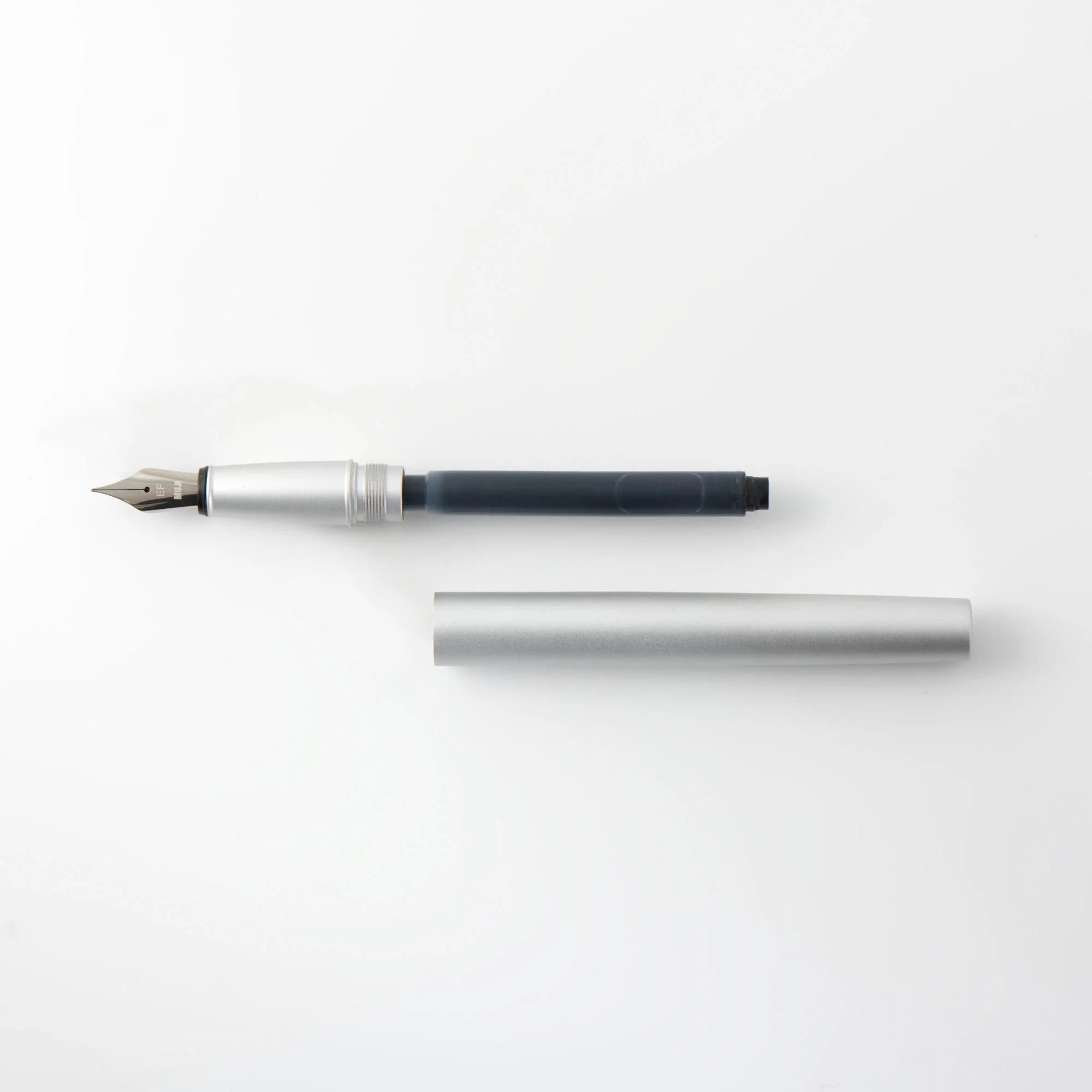Aluminum Fountain Pen Set - Image 8