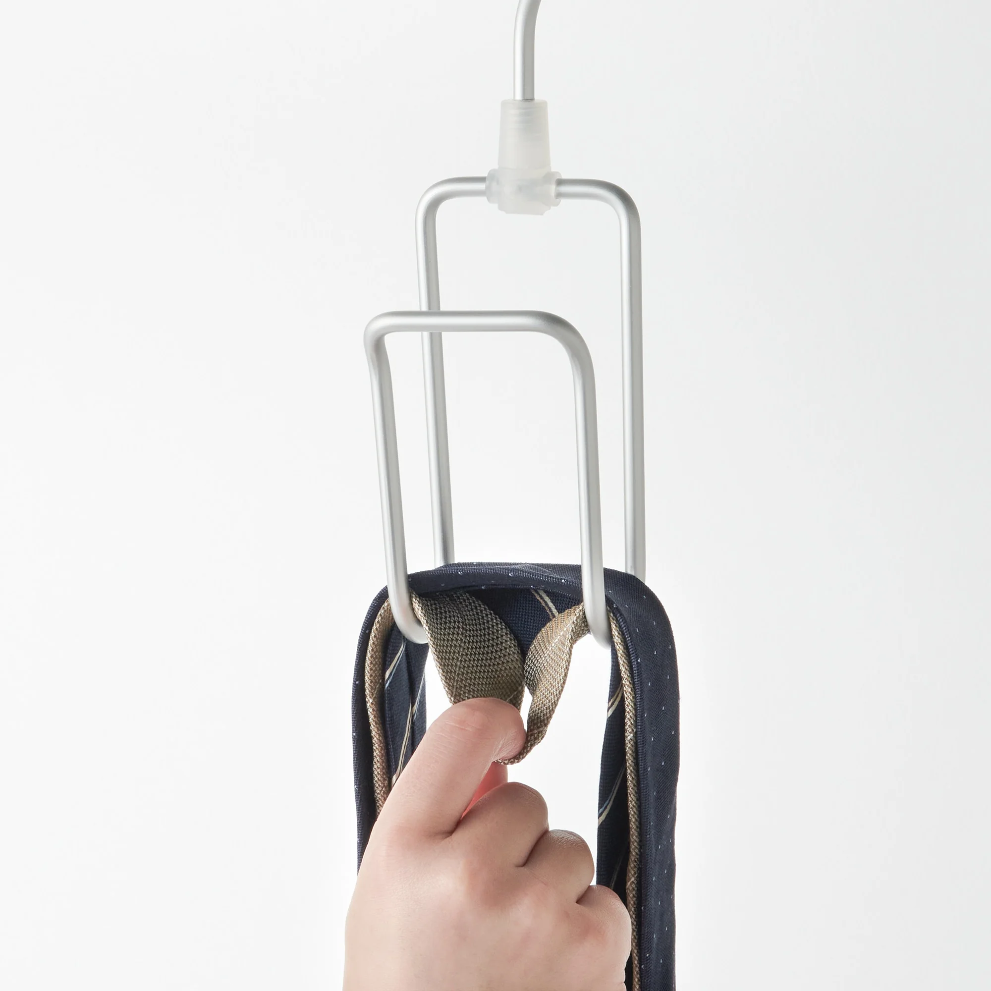 Aluminum Hanger for Tie and Scarf - Image 2