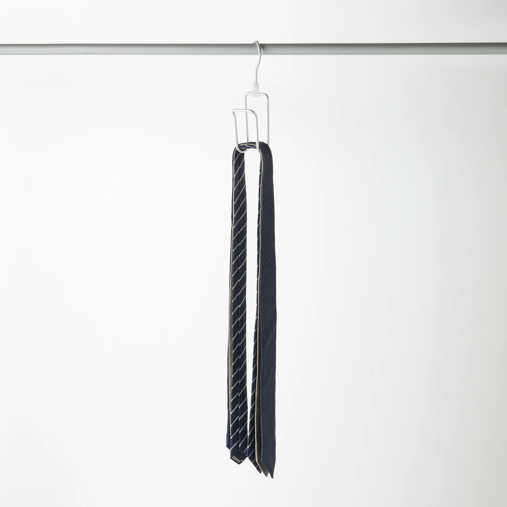 Aluminum Hanger for Tie and Scarf - Image 7