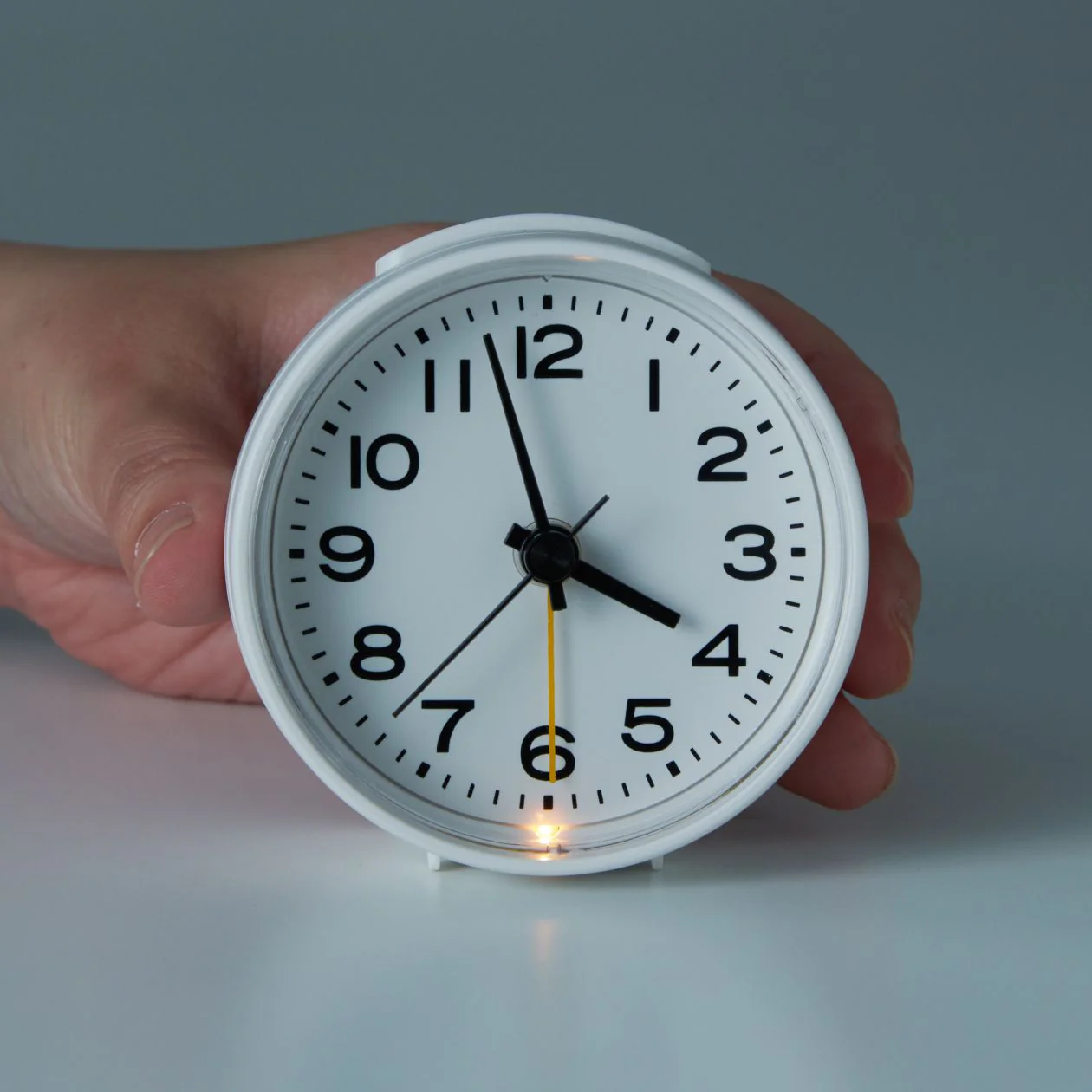Analog Alarm Clock - Image 5