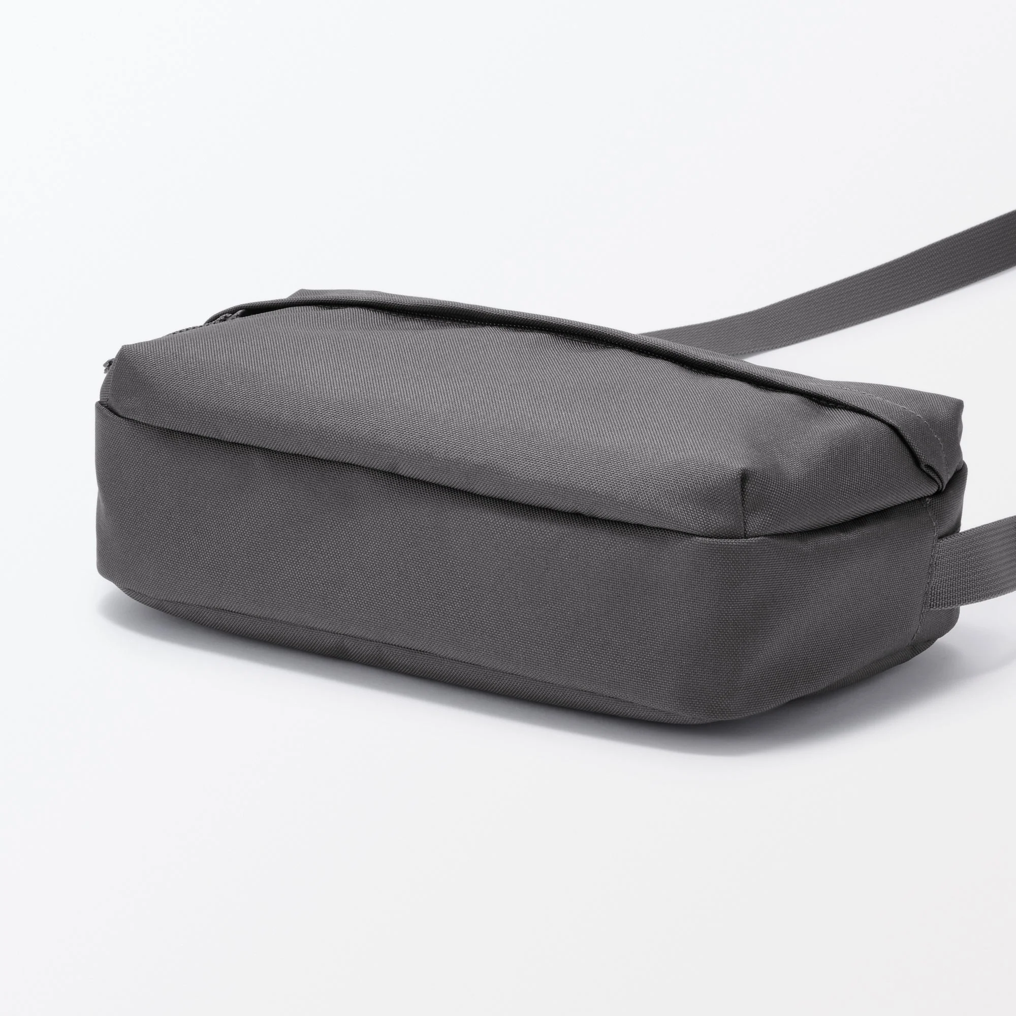 Back Pocket Shoulder Bag - Image 18