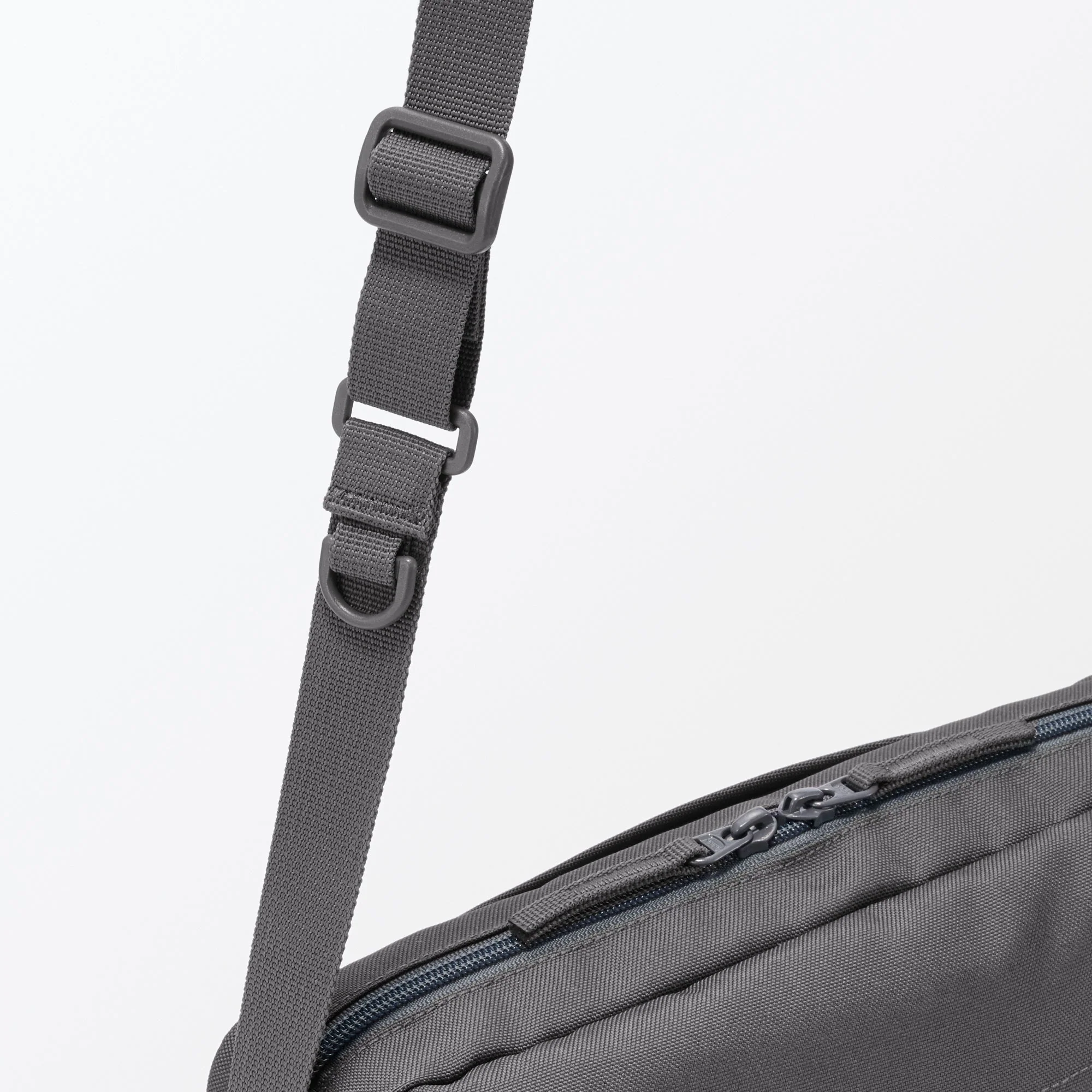 Back Pocket Shoulder Bag - Image 22