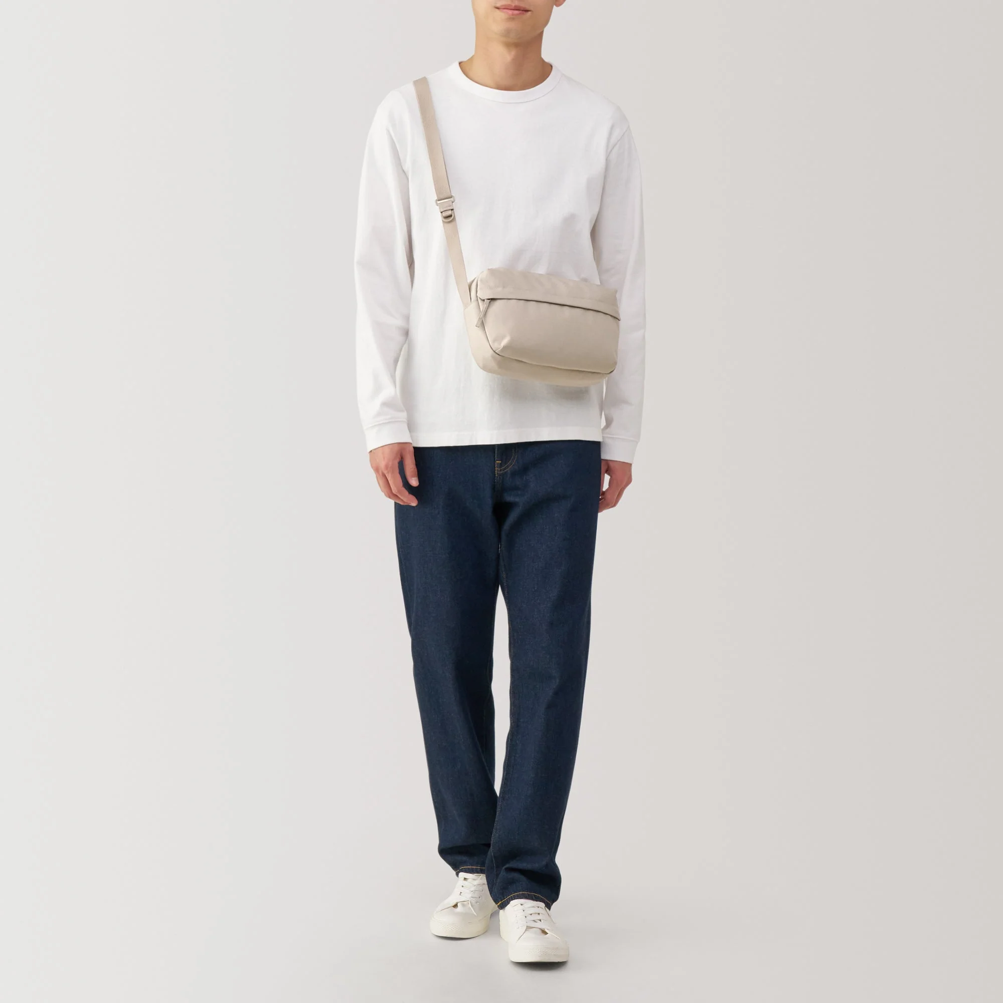 Back Pocket Shoulder Bag - Image 51
