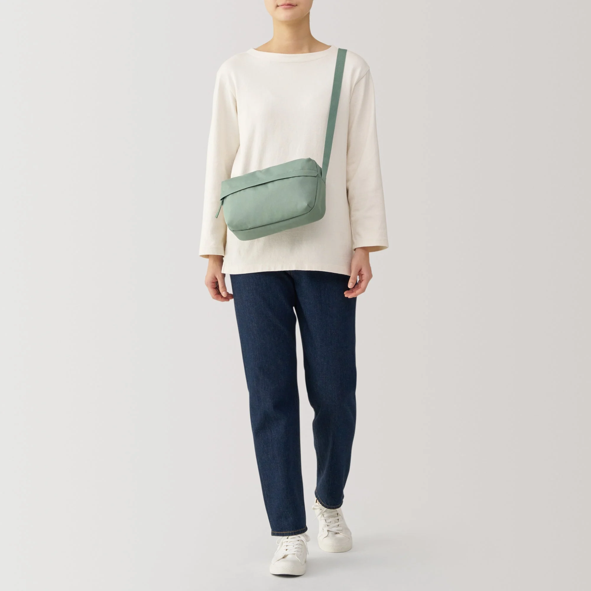 Back Pocket Shoulder Bag - Image 63