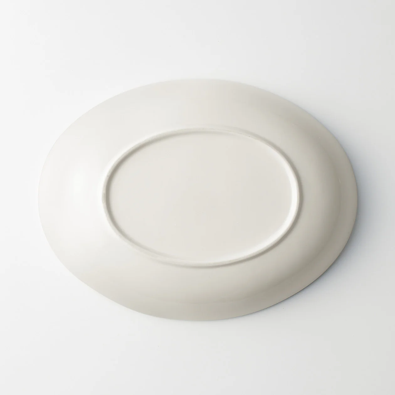 Beige Porcelain Curry and Pasta Dish - Image 3