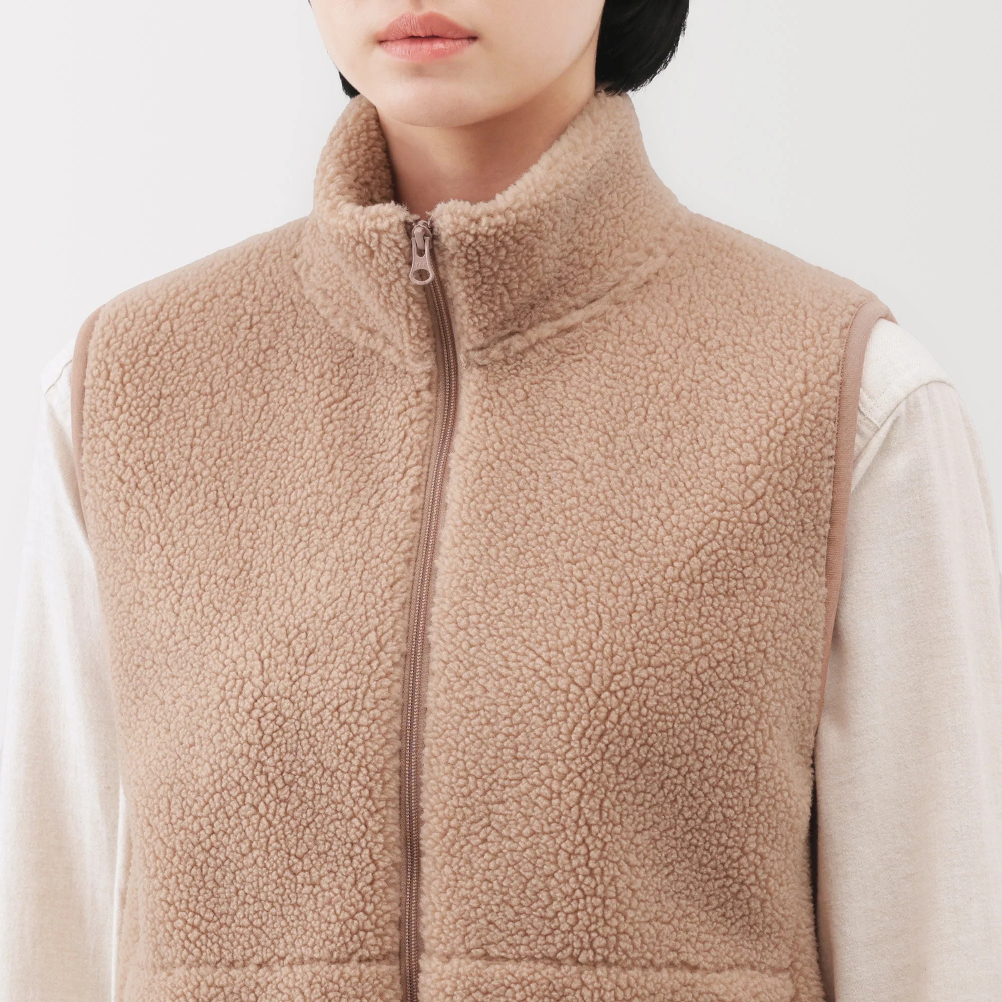 Boa Fleece Vest - Image 15