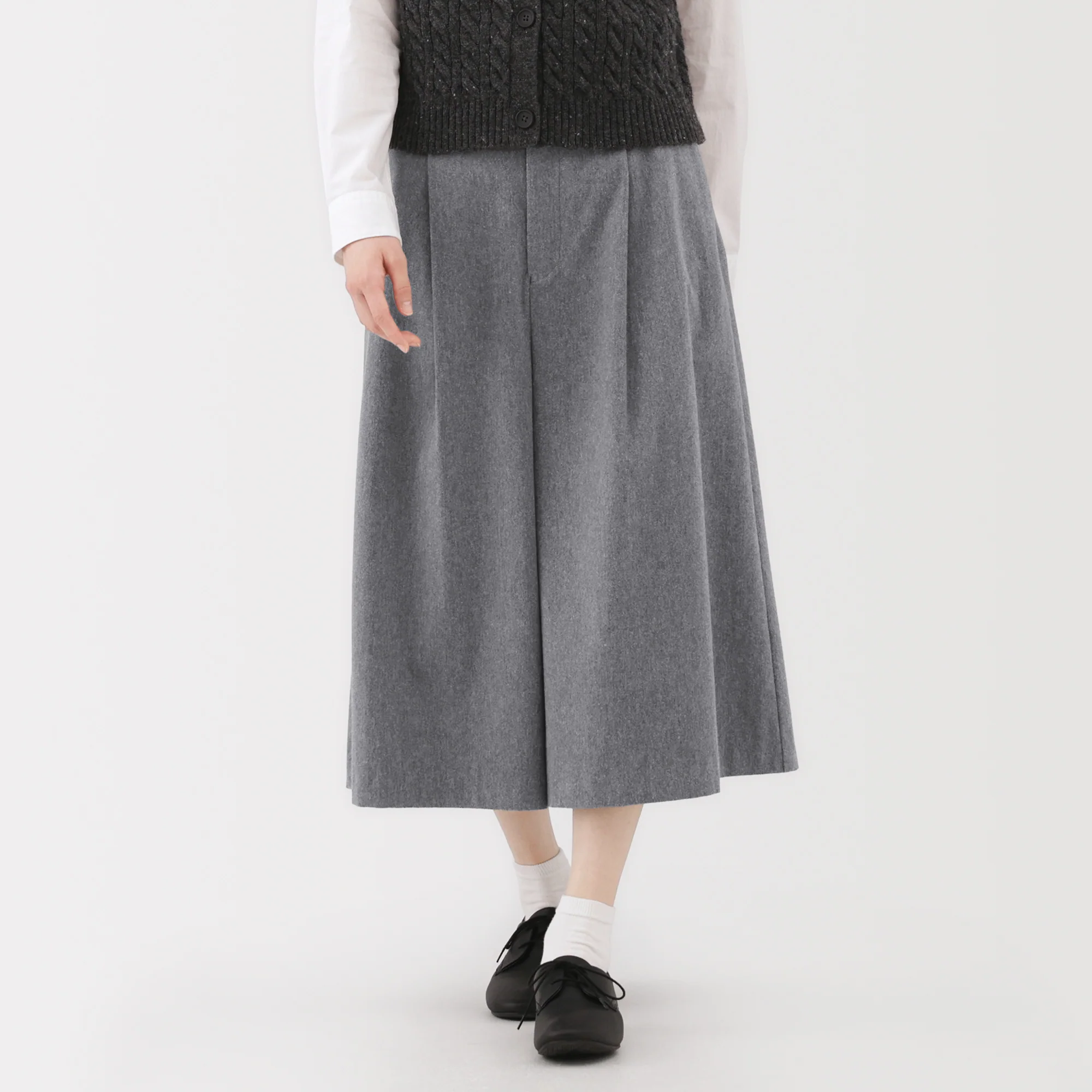 Brushed Cropped Pants - Image 13