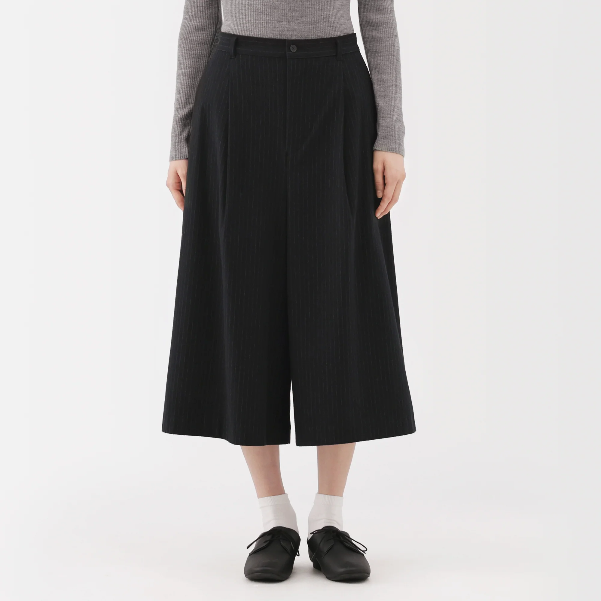 Brushed Cropped Pants - Image 3