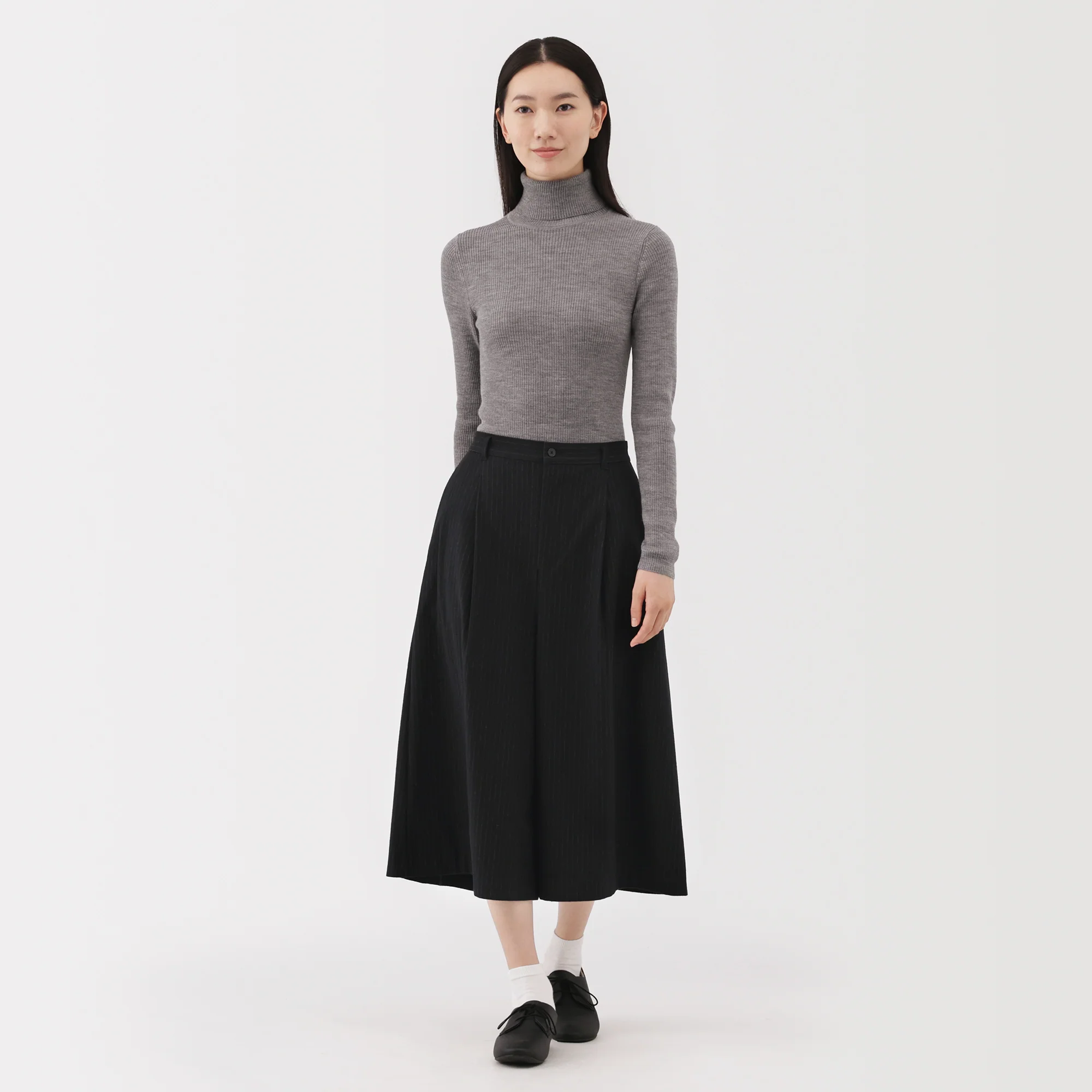 Brushed Cropped Pants - Image 4