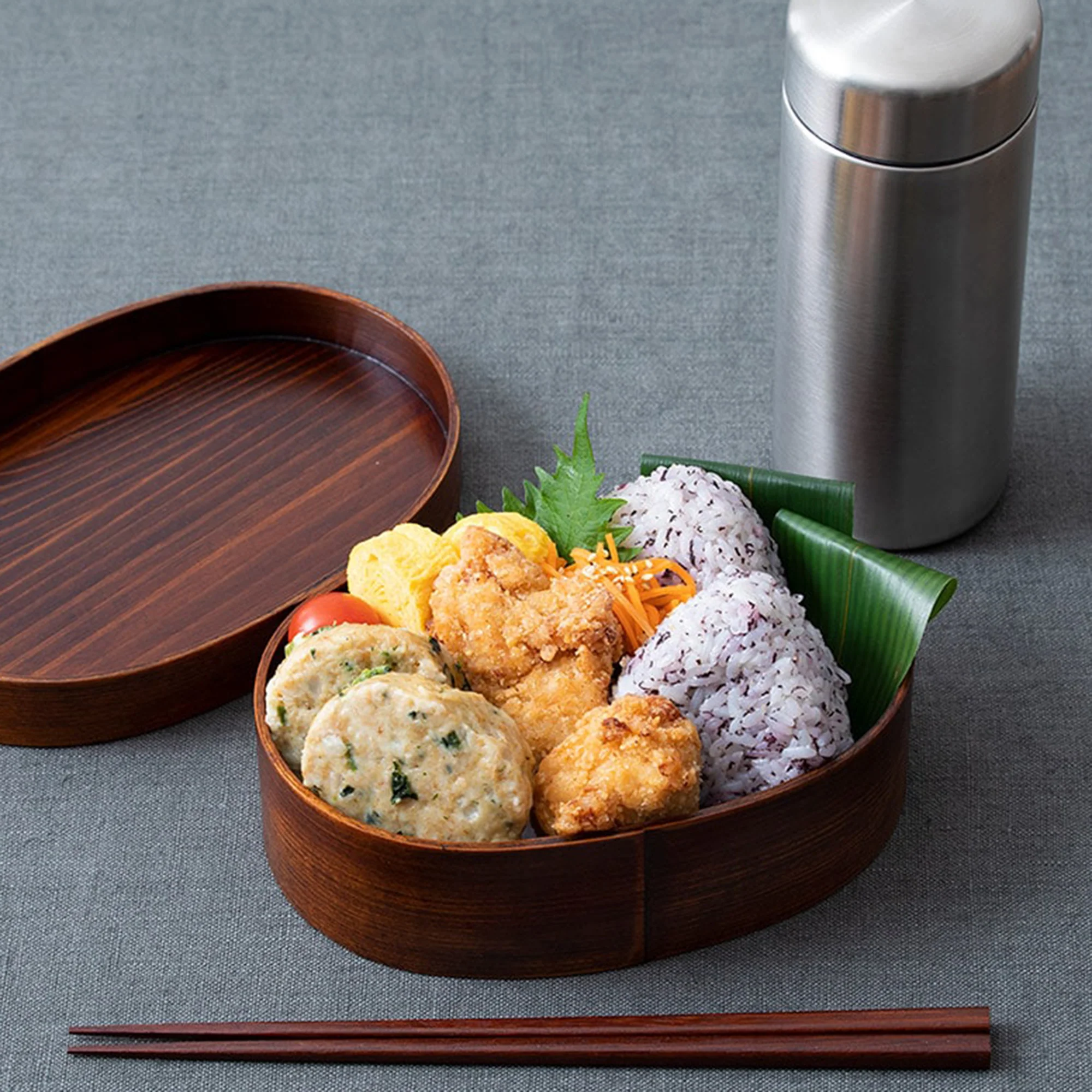 Circular Lacquered Lunchbox - Image 3