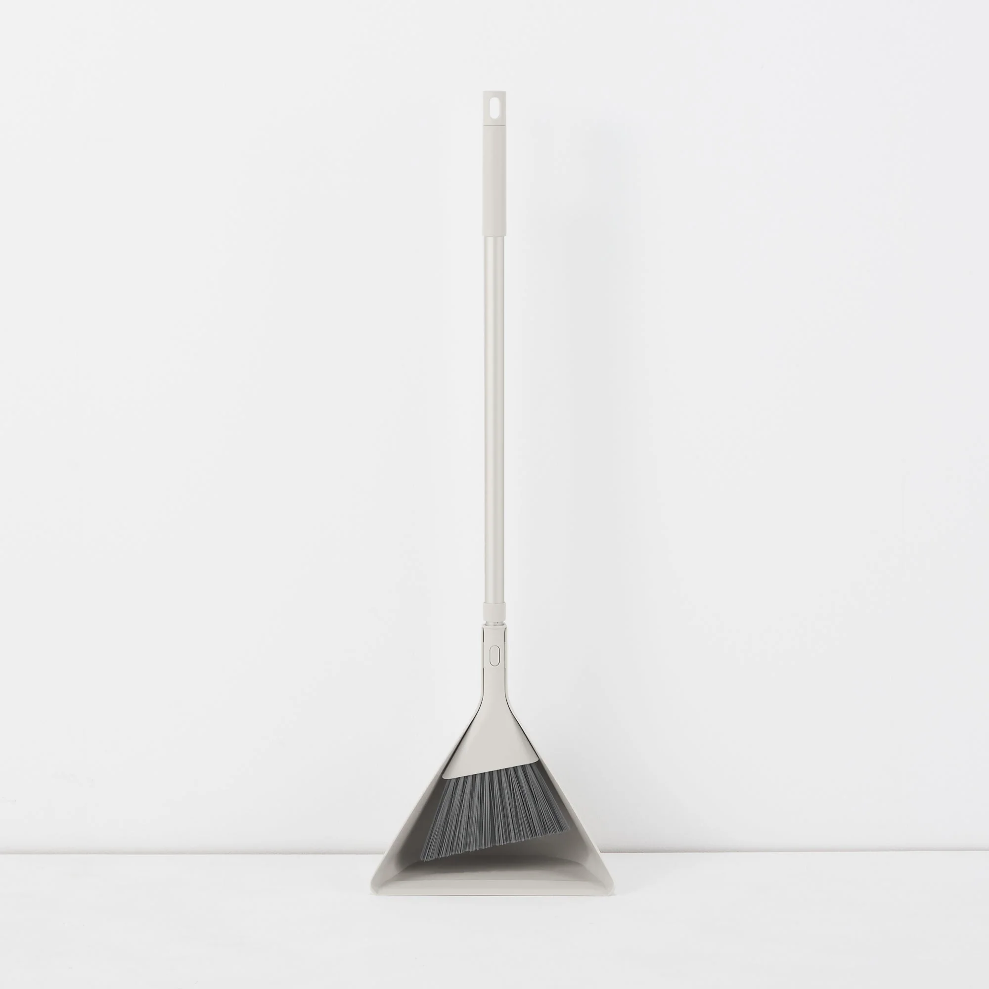 Cleaning System Outdoor Dustpan - Image 8