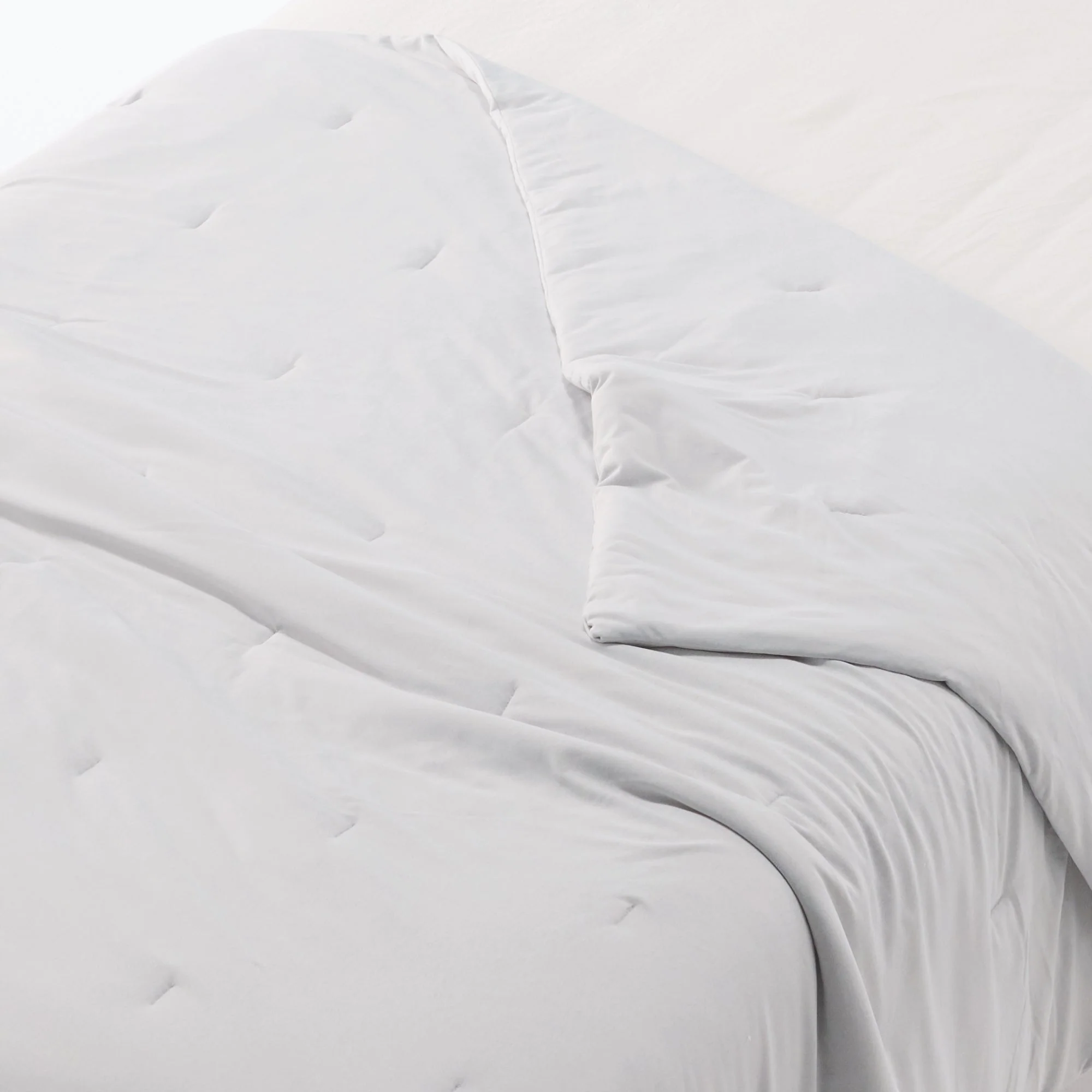 Cool Touch Thin Duvet - Image 6