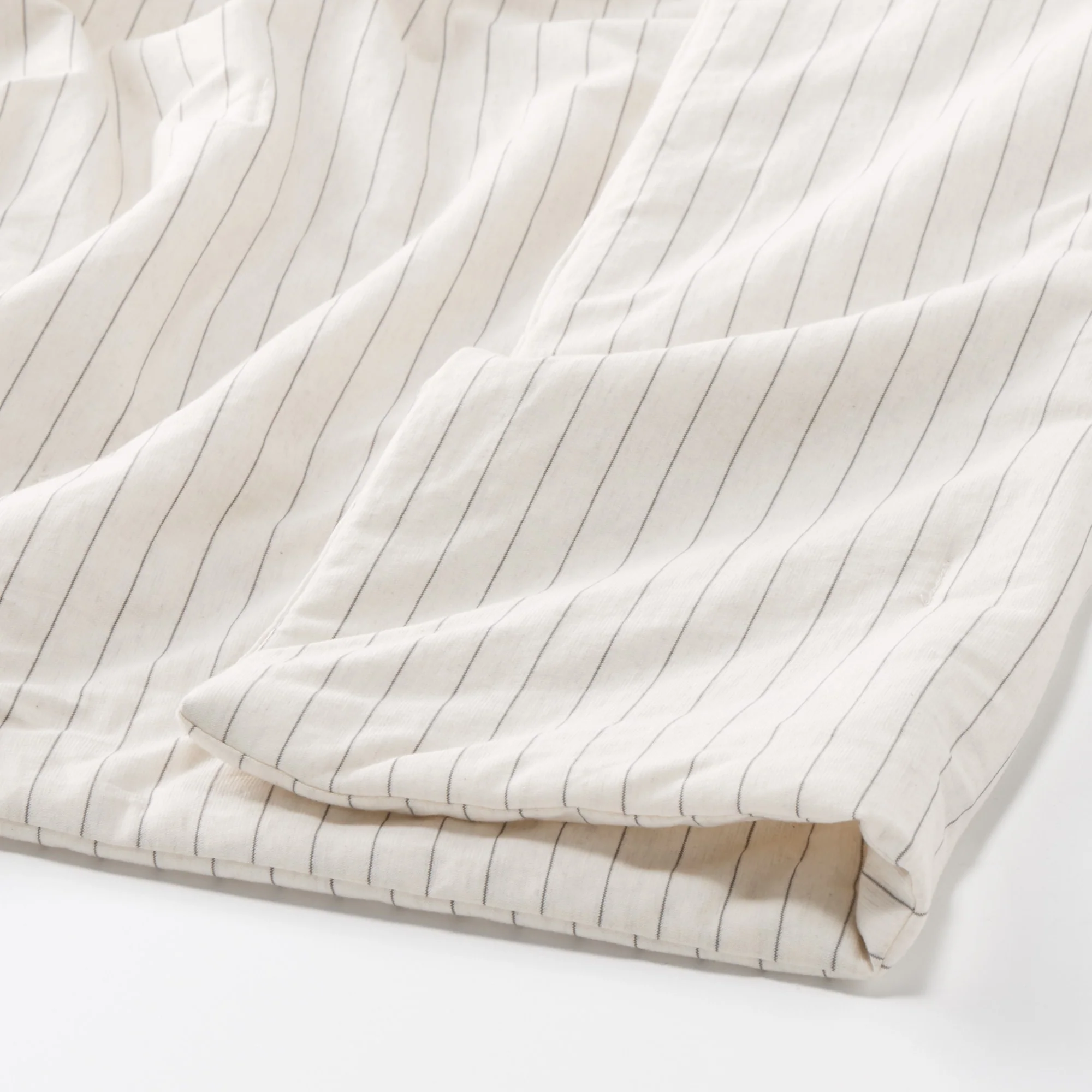 Cotton Cool Touch Thin Duvet - Queen - Image 10