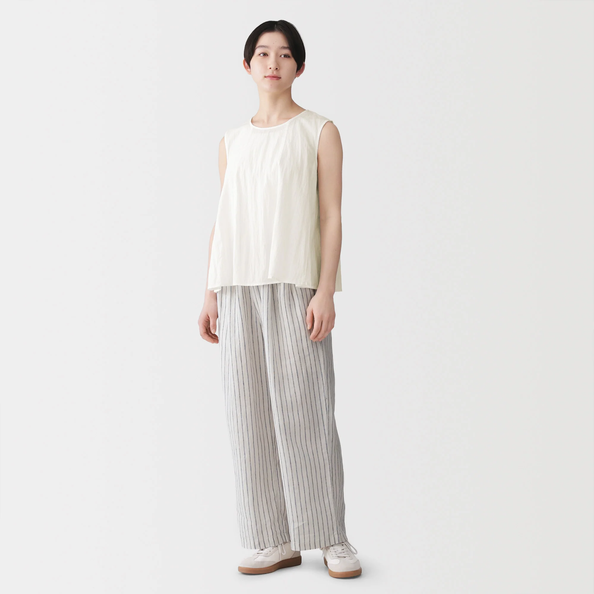 Cotton Crepe Sleeveless Blouse - Image 4