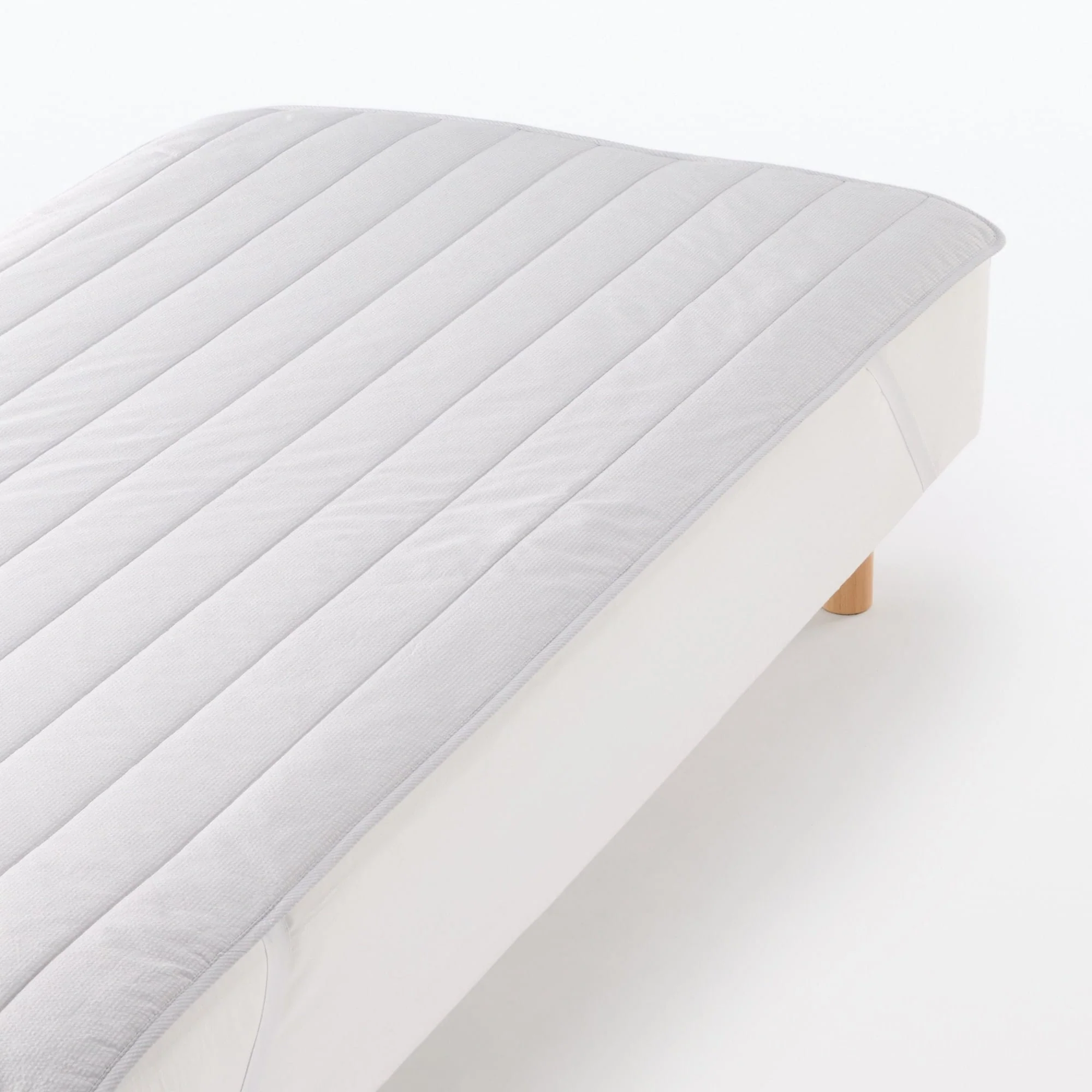 Cotton Seersucker Quilted Pad - King - Image 5