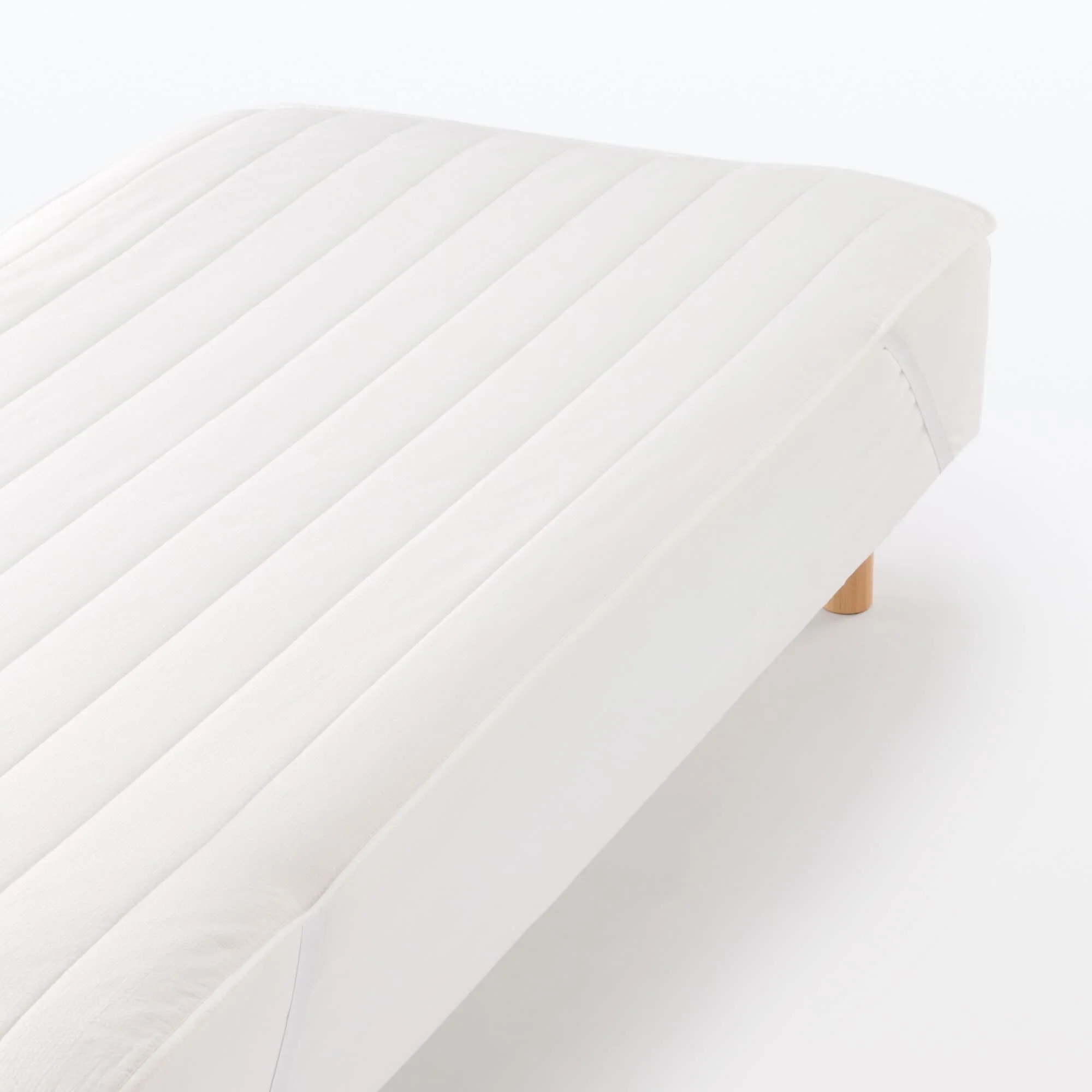 Cotton Seersucker Quilted Pad - Double - Image 5