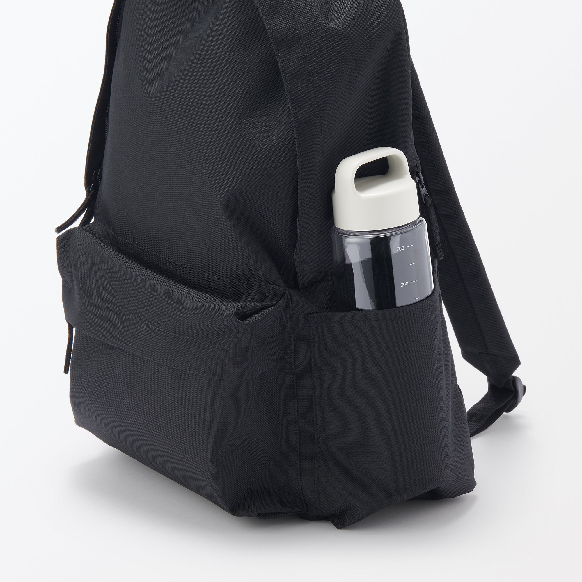 Easy-to-Carry Water Bottle With Scale - White (700ml) - Image 8