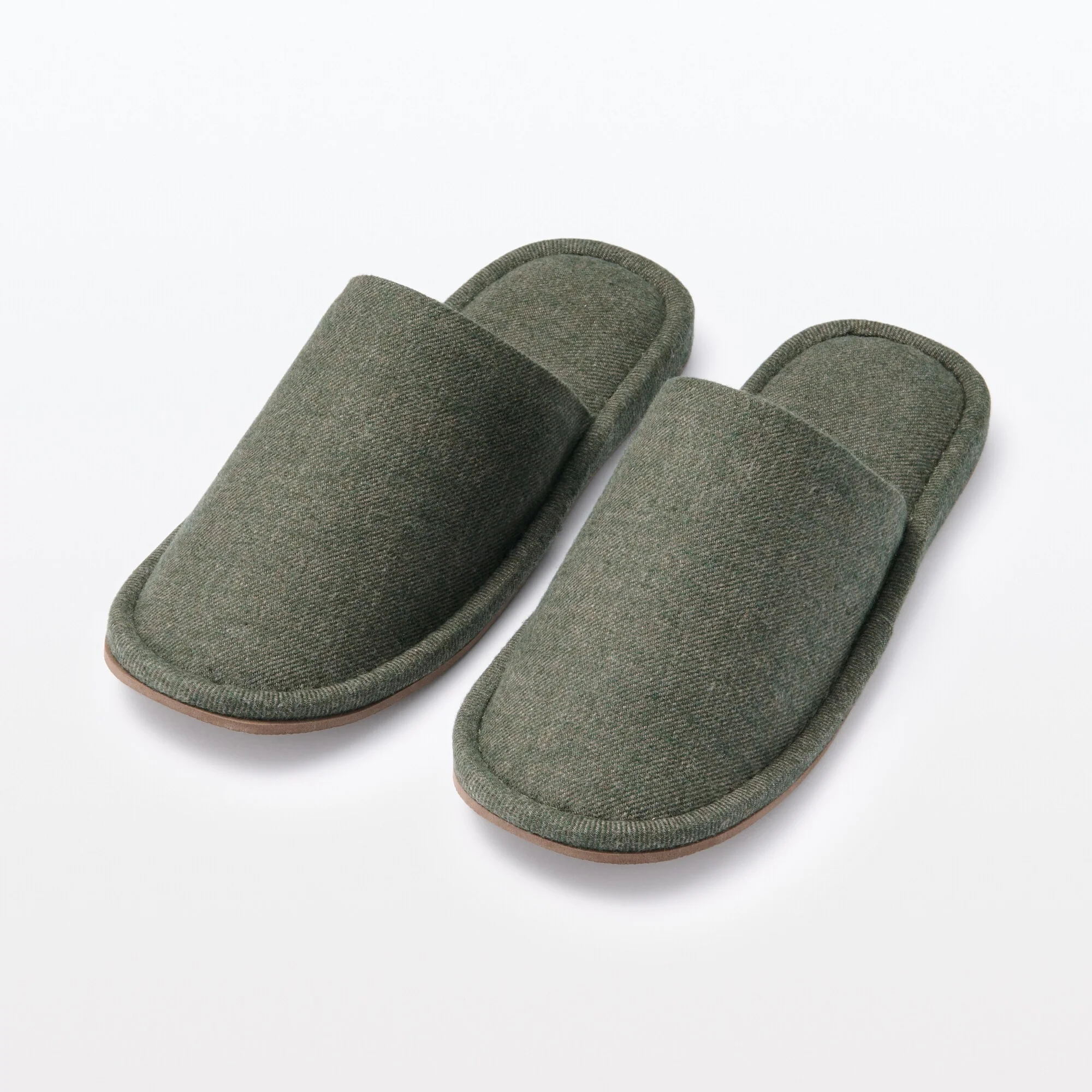 Either-Foot Flannel Slippers - Image 4