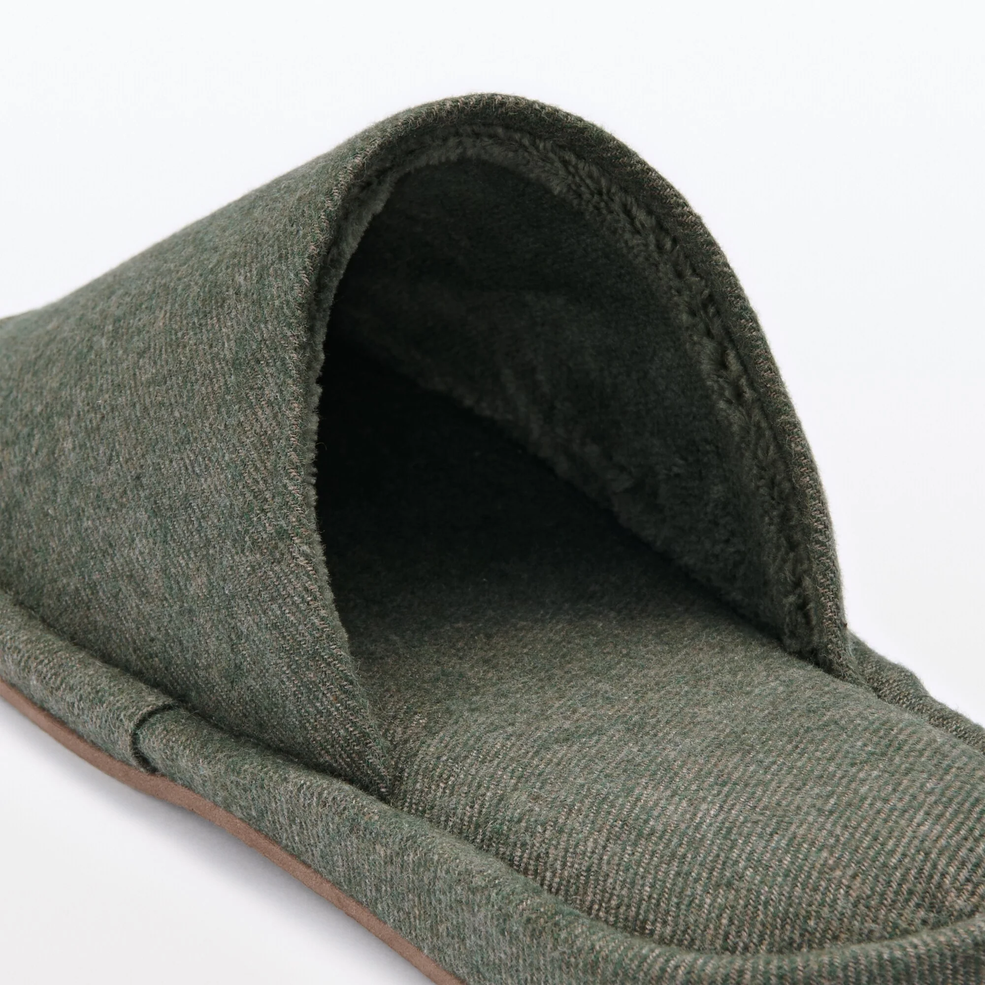 Either-Foot Flannel Slippers - Image 7