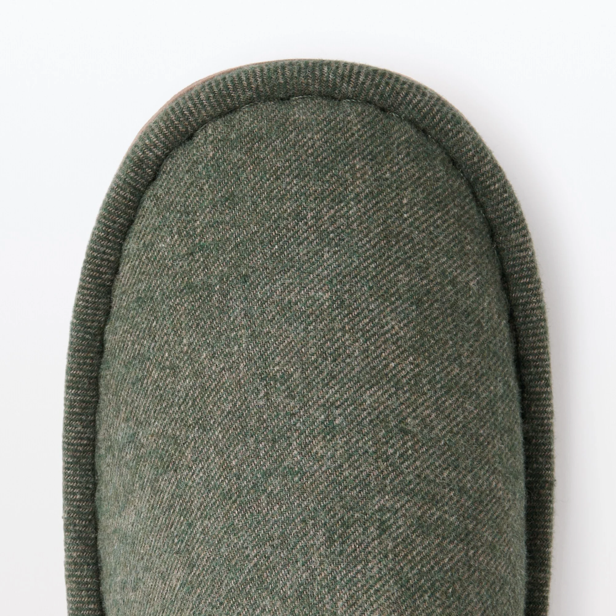 Either-Foot Flannel Slippers - Image 8