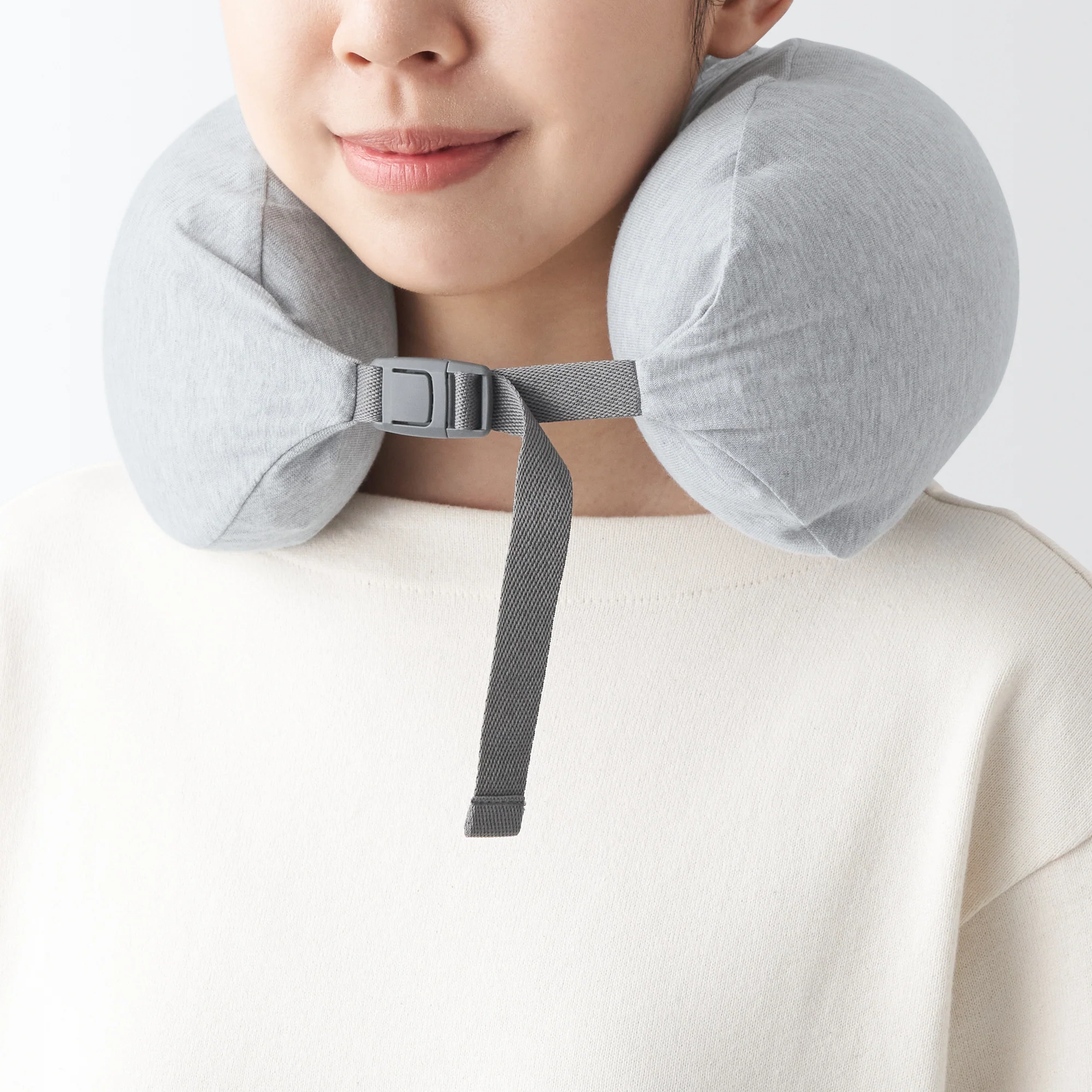 Fitting Neck Cushion - Image 5