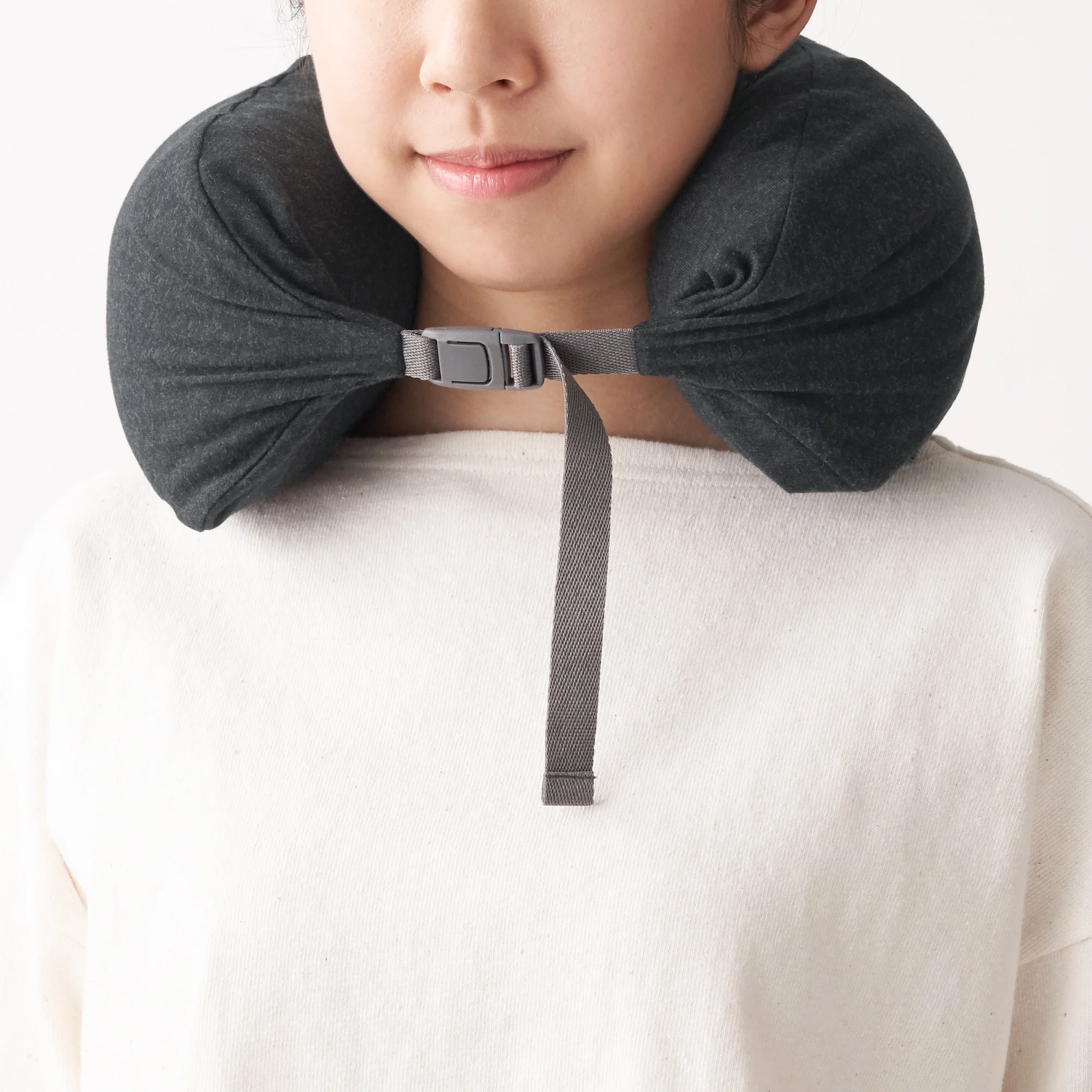Fitting Neck Cushion - Image 6