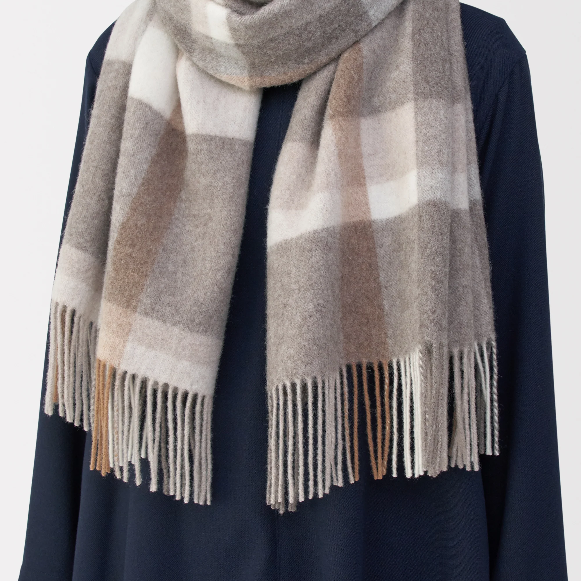 Fluffy Wool Blanket Stole - Image 5