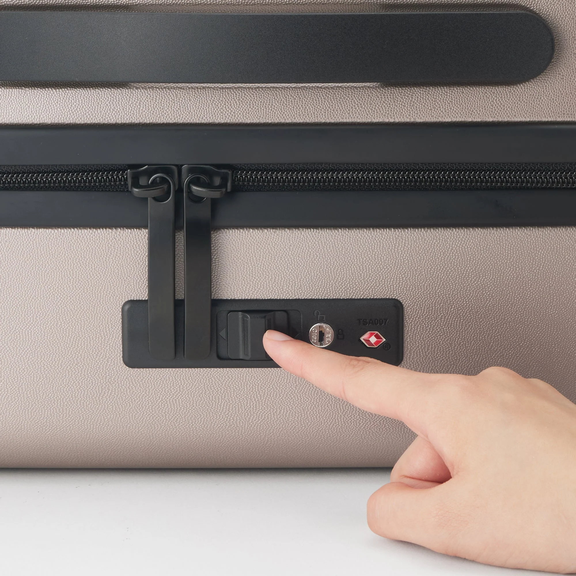 Adjustable Handle Front Open Hard Suitcase 32L | Carry-On - Image 11