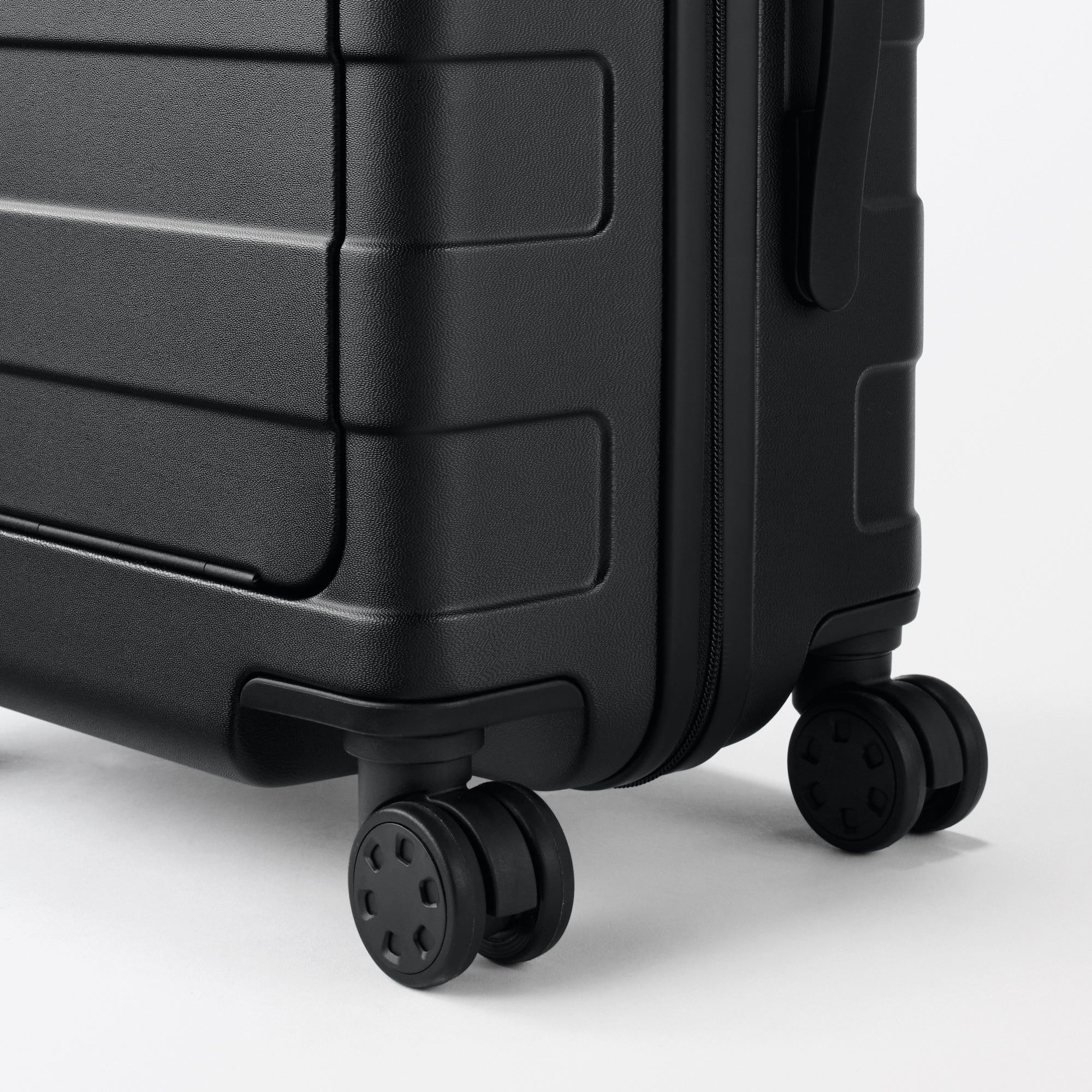 Adjustable Handle Front Open Hard Suitcase 32L | Carry-On - Image 30