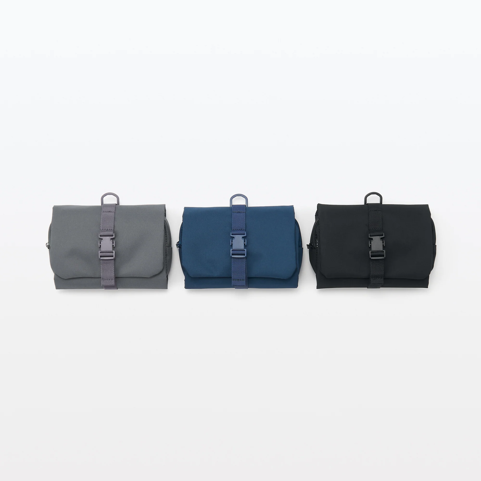 Hanging Case with Removable Pouch - Image 8