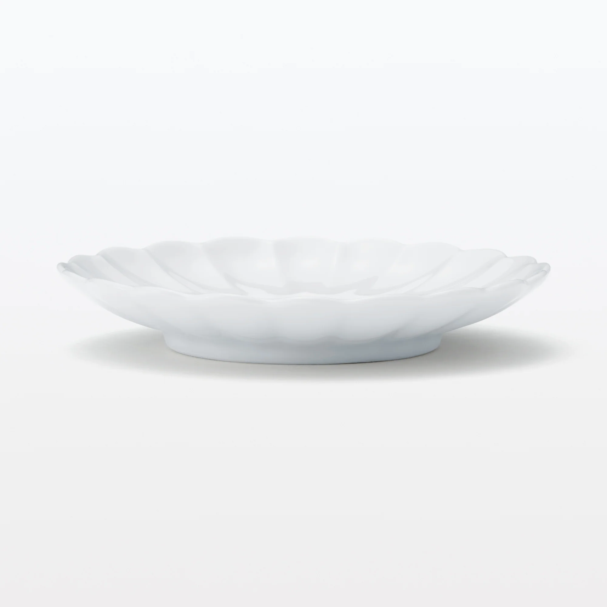 Hasami Ware Lucky Small Plate - Chrysanthemum - White - Image 2