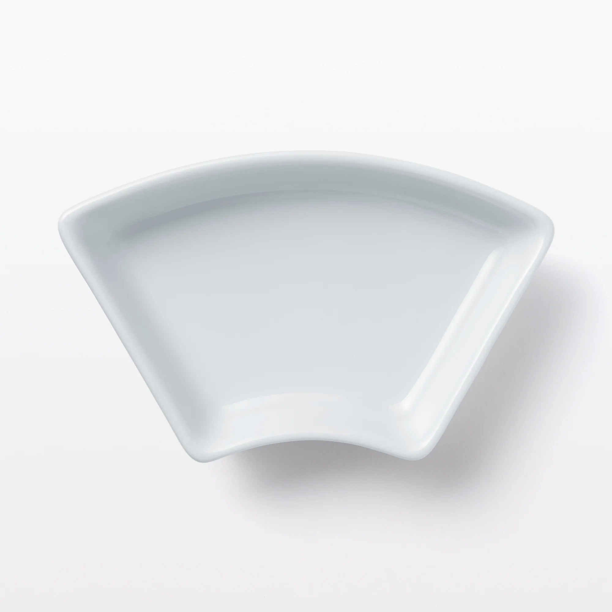 Hasami Ware Lucky Small Plate - Fan - White - Image 3