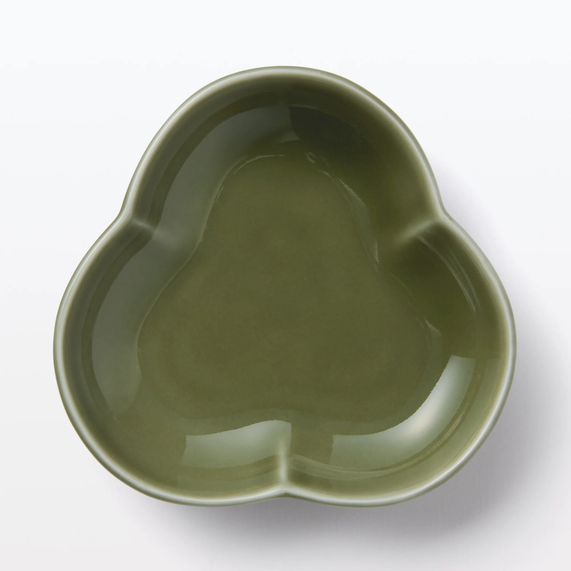 Hasami Ware Lucky Small Plate - Pine - Pine Green - Image 3