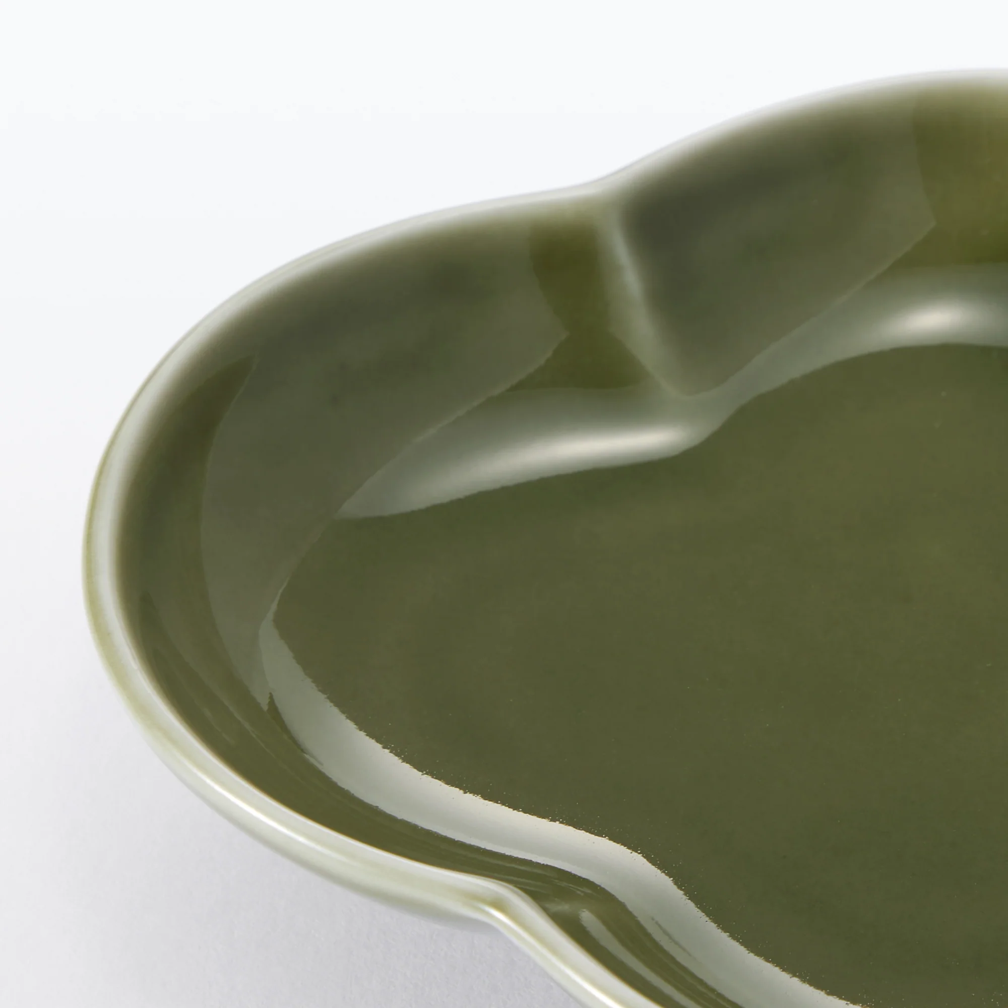 Hasami Ware Lucky Small Plate - Pine - Pine Green - Image 5