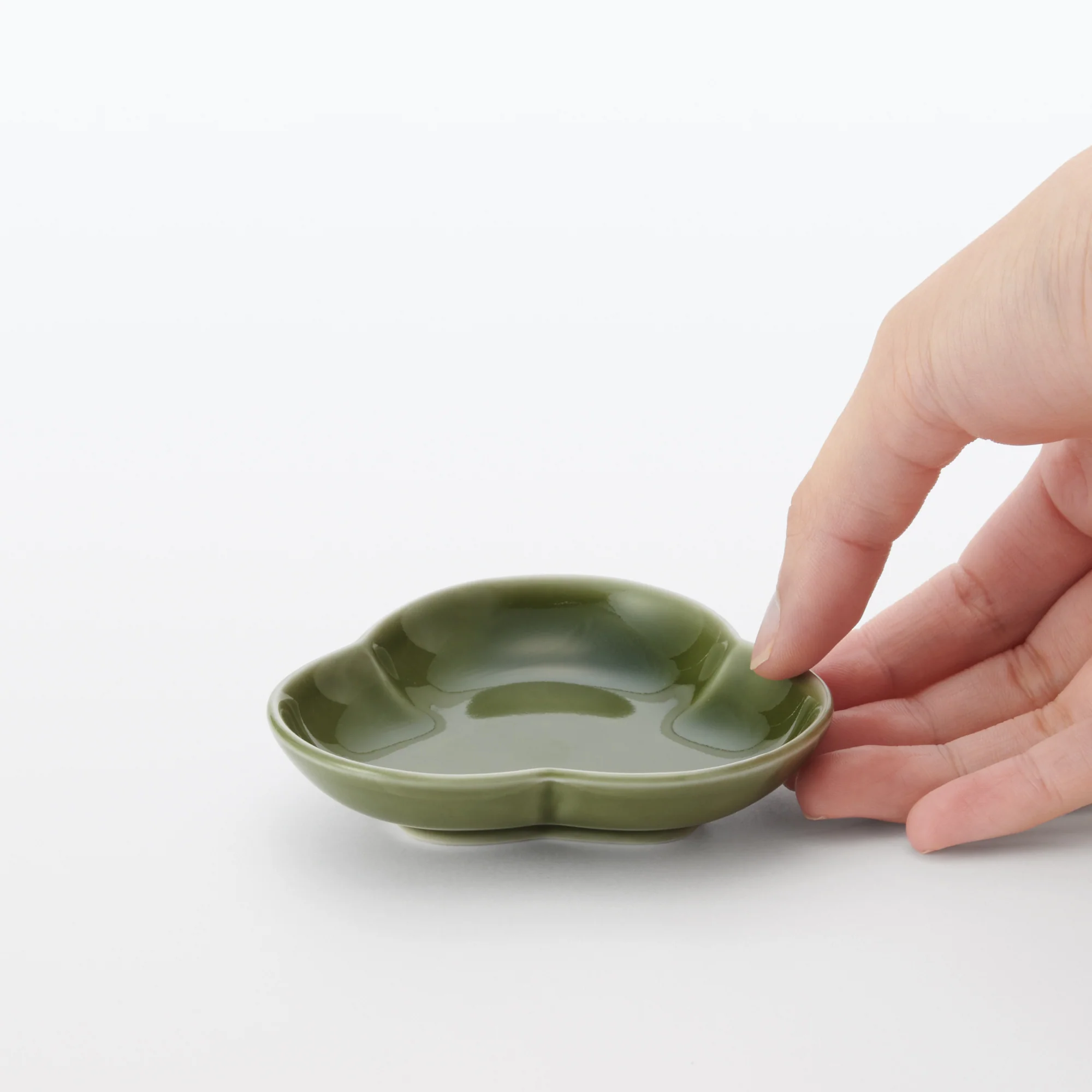 Hasami Ware Lucky Small Plate - Pine - Pine Green - Image 6