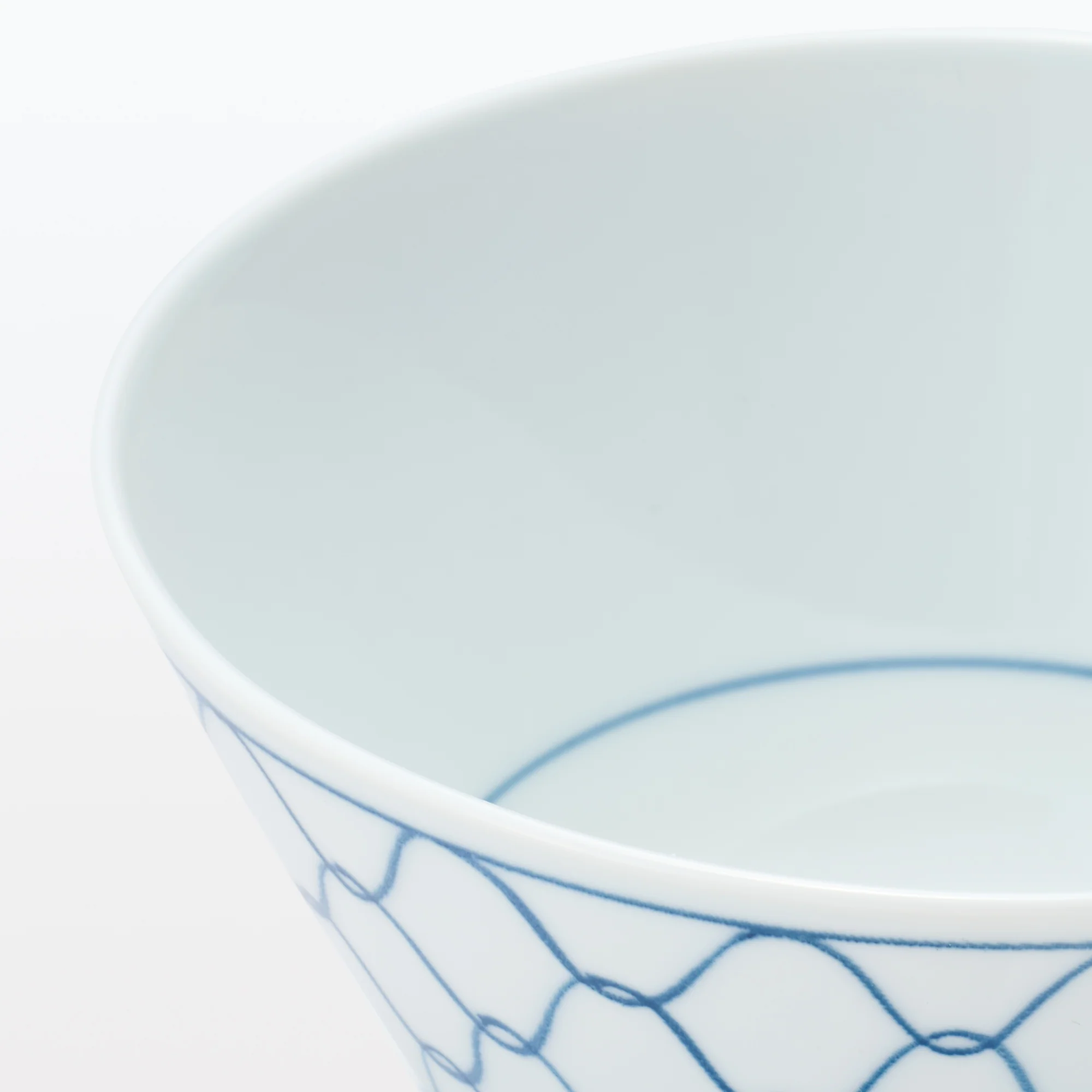 Hasami Ware Rice Bowl - Mesh Pattern - Large - Image 5