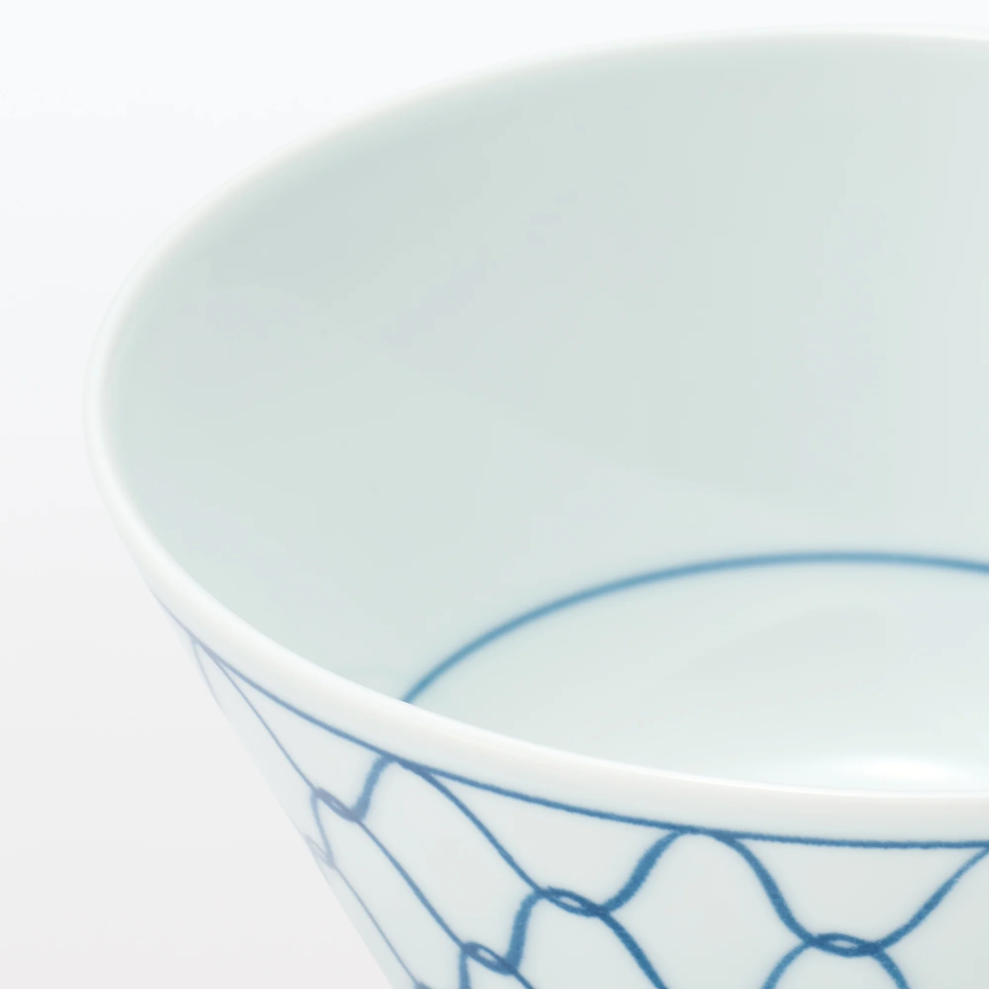 Hasami Ware Rice Bowl - Mesh Pattern - Small - Image 5