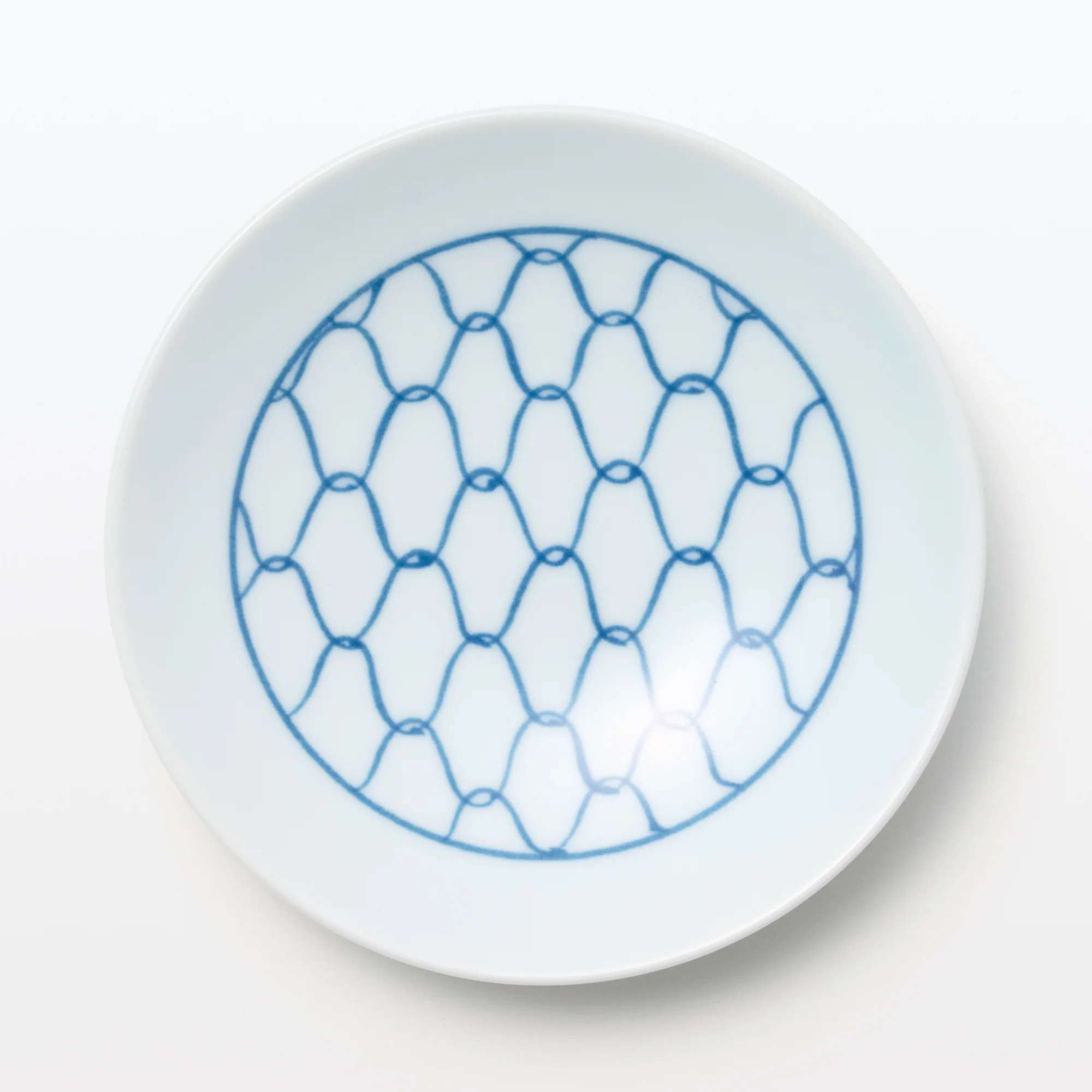 Hasami Ware Small Plate - Mesh Pattern - Image 3