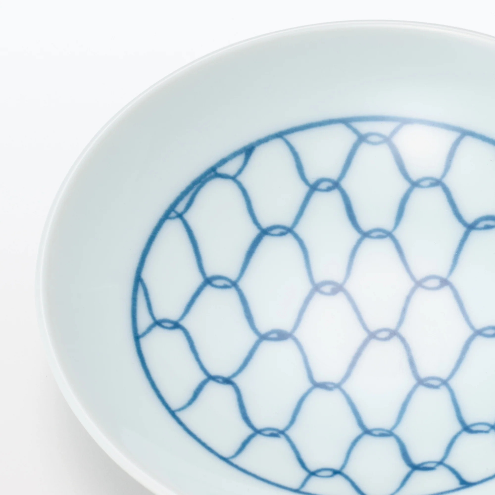 Hasami Ware Small Plate - Mesh Pattern - Image 5