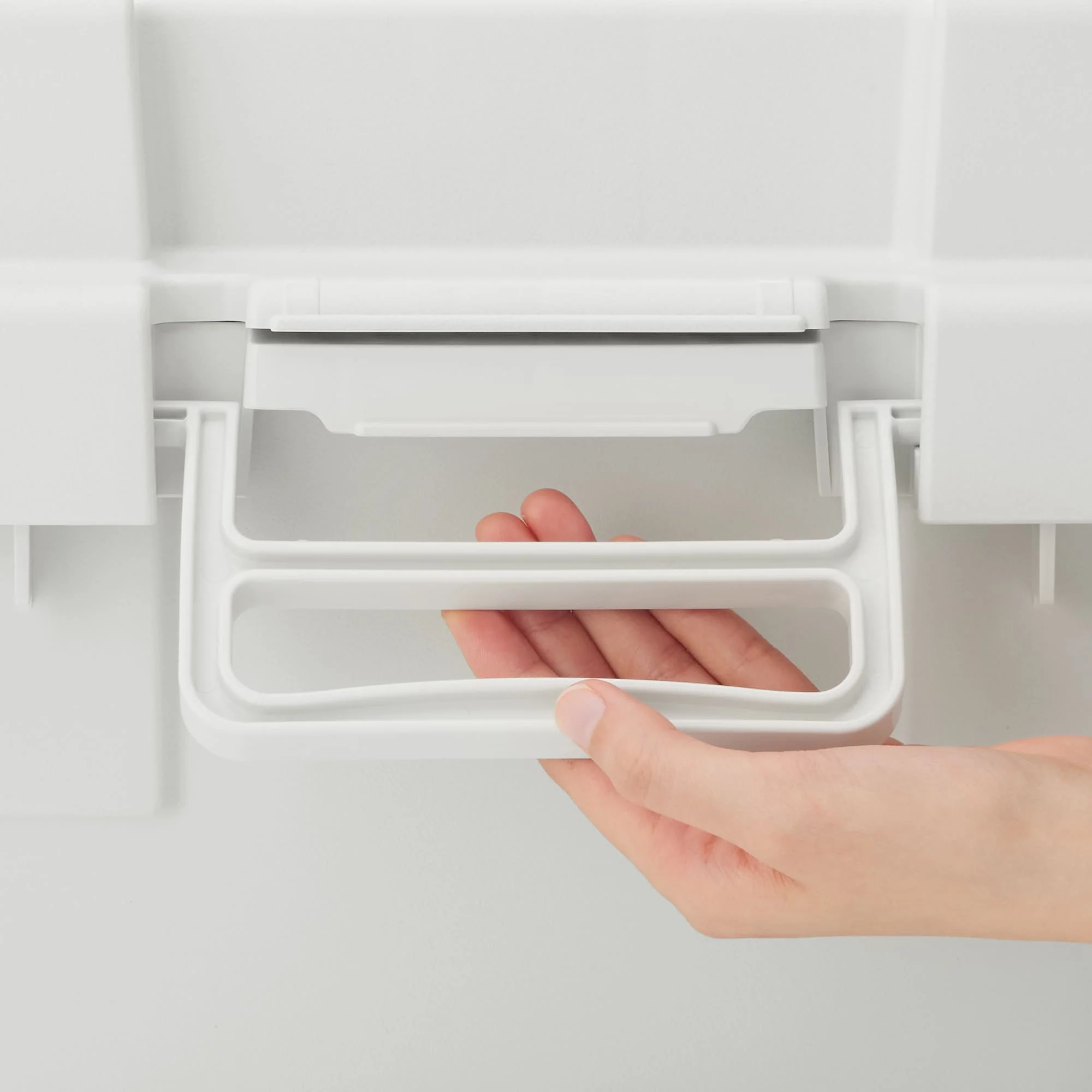 Heavy Duty Polypropylene Shallow Storage Box - Small (18 L) - Image 7