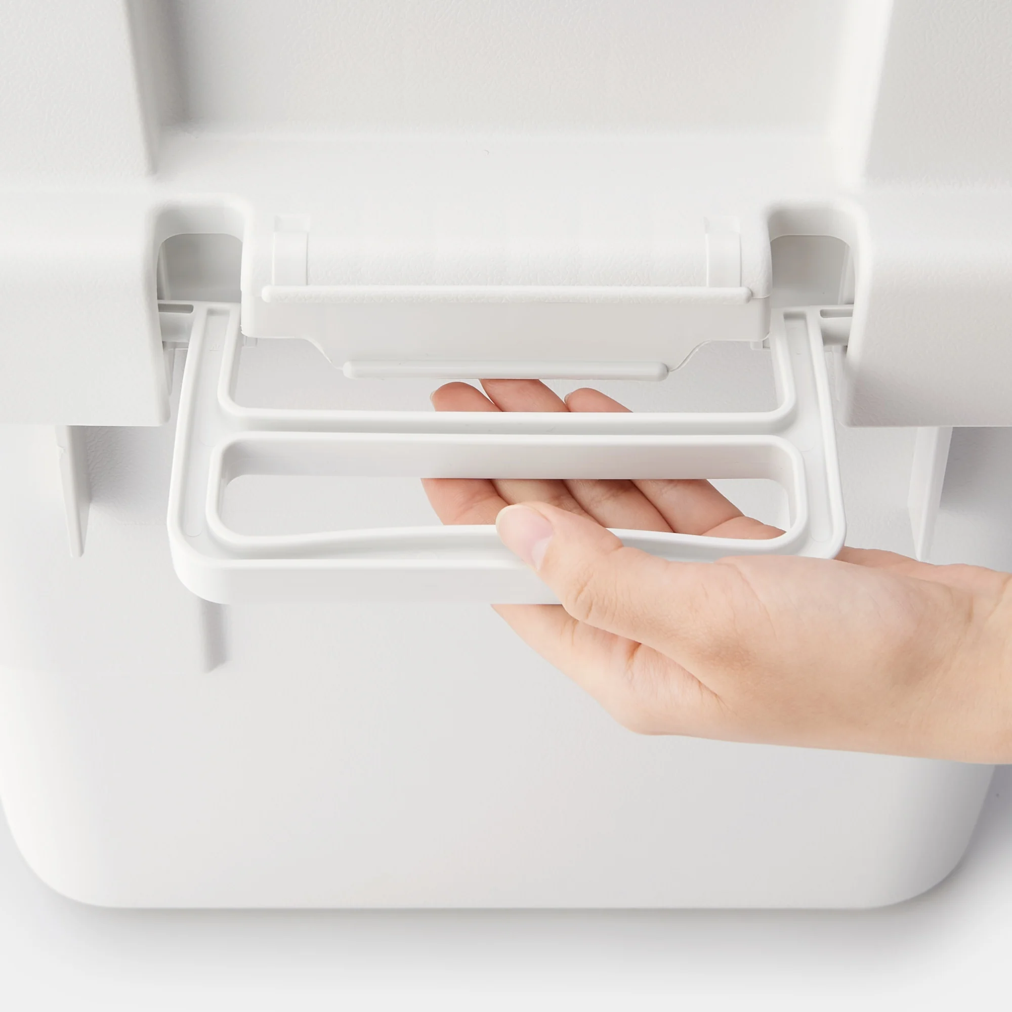 Heavy Duty Polypropylene Storage Box - Extra Large (70 L) - Image 7